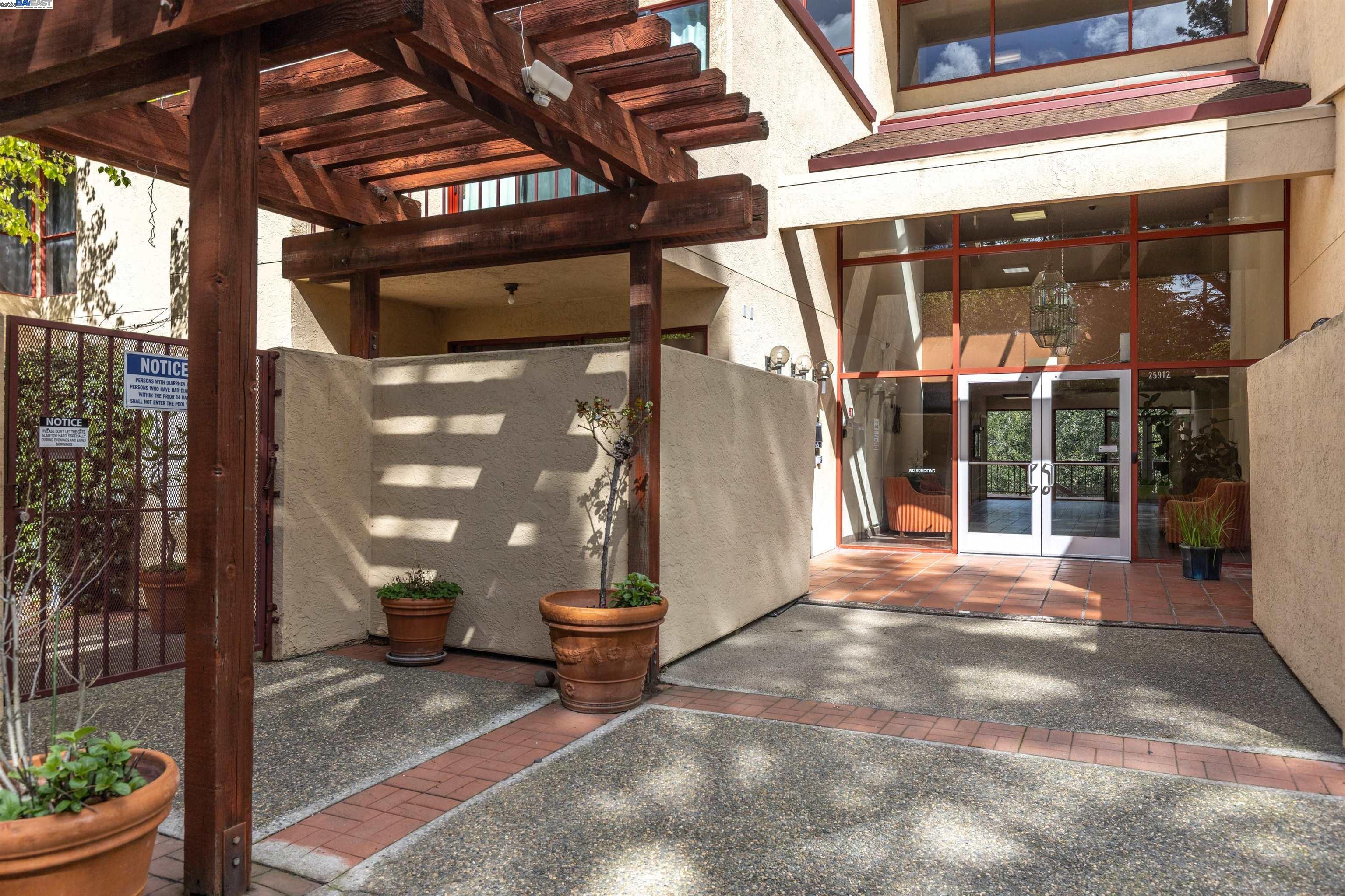 Photo #2: 41090691 Listing 