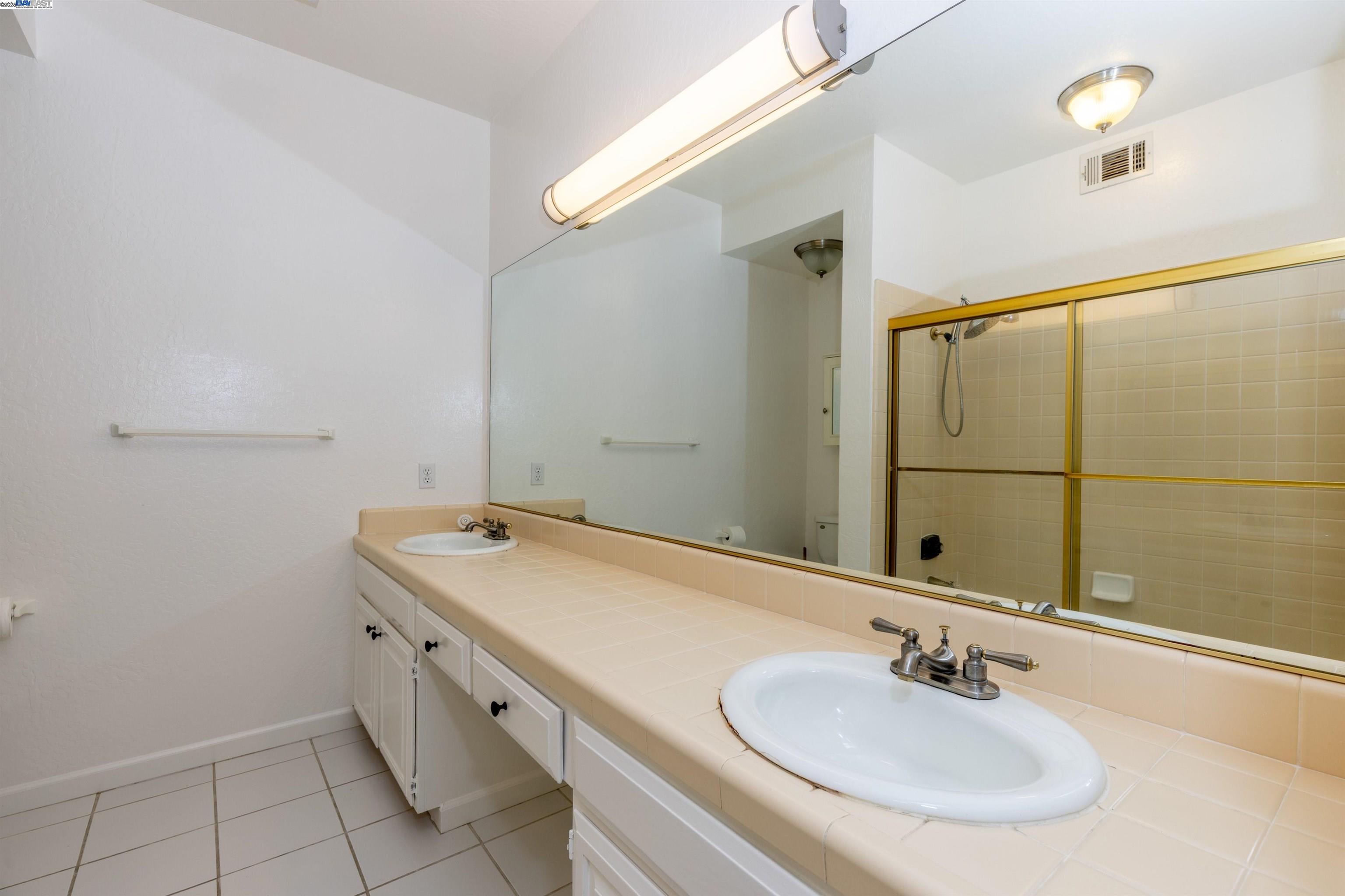 Photo #21: 41090691 Listing: Photo #21