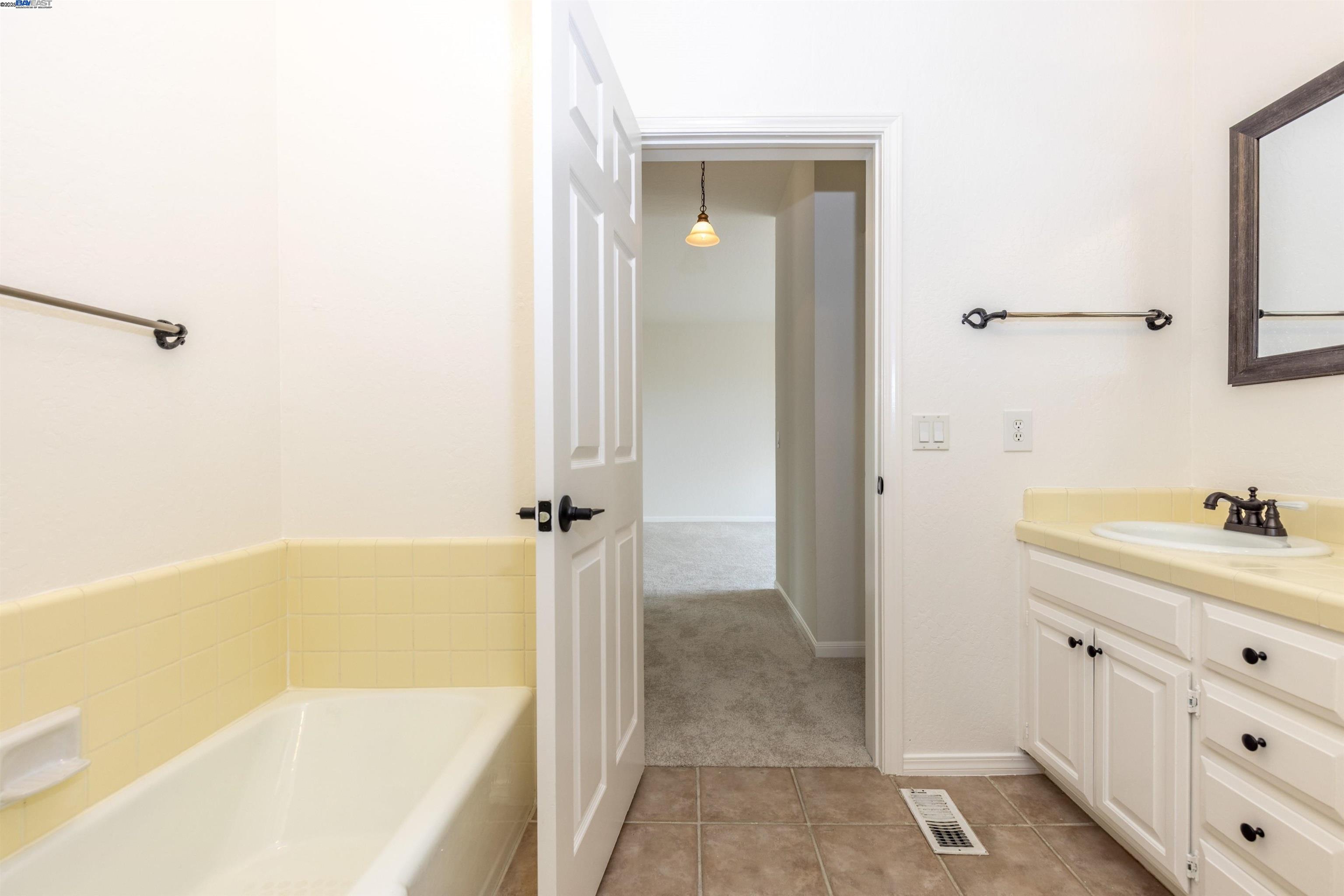 Photo #30: 41090691 Listing: Photo #30