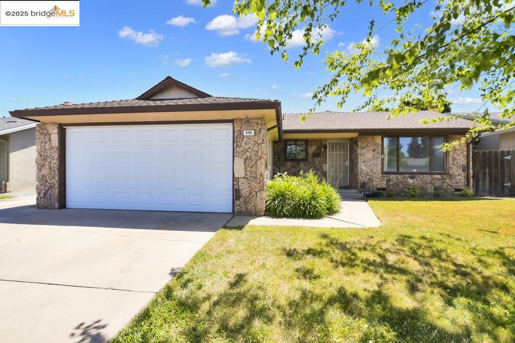 Detail Gallery Image 1 of 1 For 400 Rainier Dr, Lodi,  CA 95242 - 3 Beds | 2 Baths