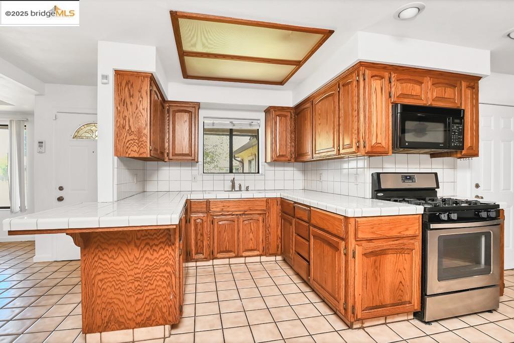 Detail Gallery Image 9 of 29 For 400 Rainier Dr, Lodi,  CA 95242 - 3 Beds | 2 Baths