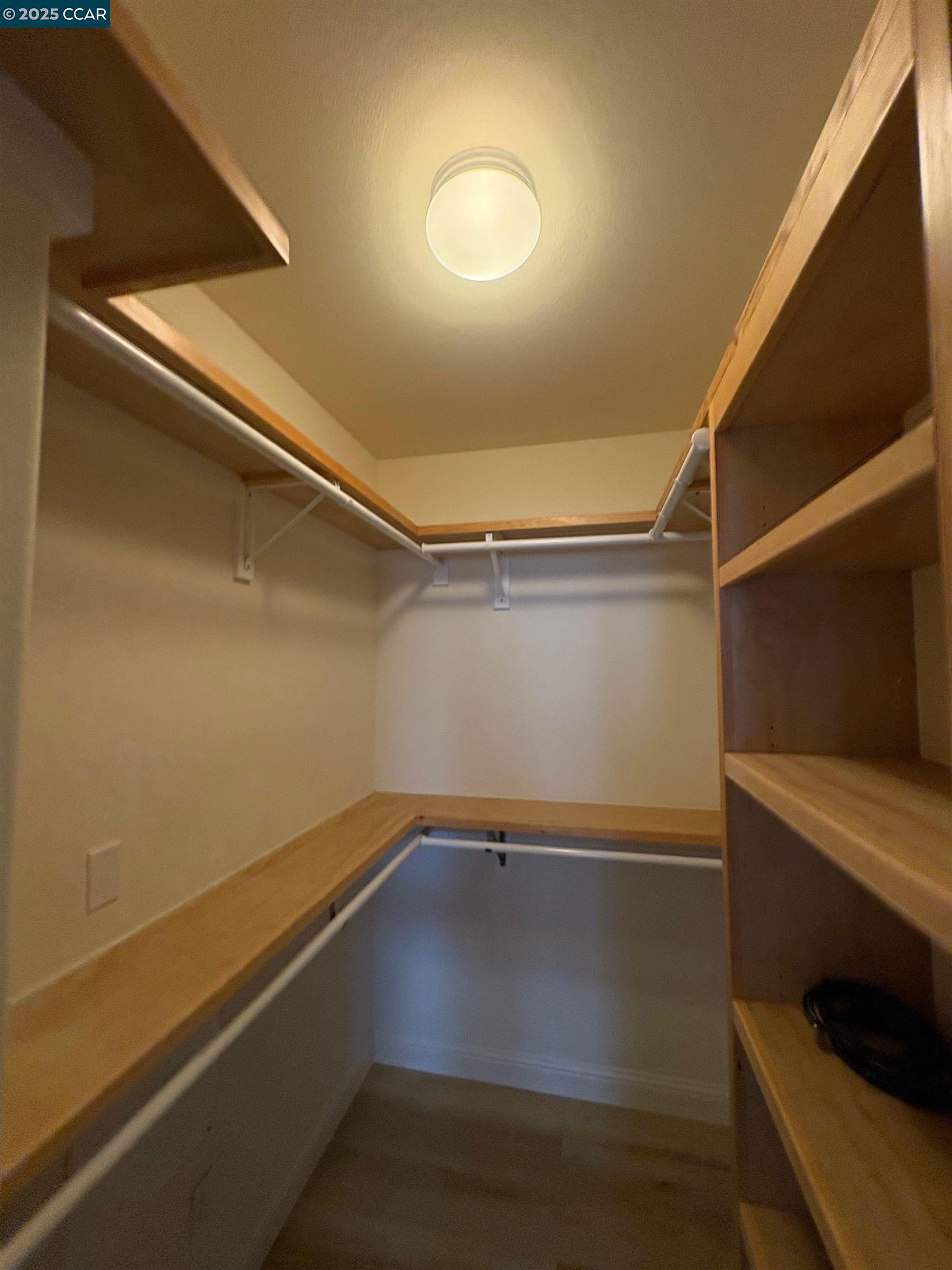 Detail Gallery Image 12 of 19 For 2371 Northshore Dr, Richmond,  CA 94804 - 2 Beds | 2/1 Baths