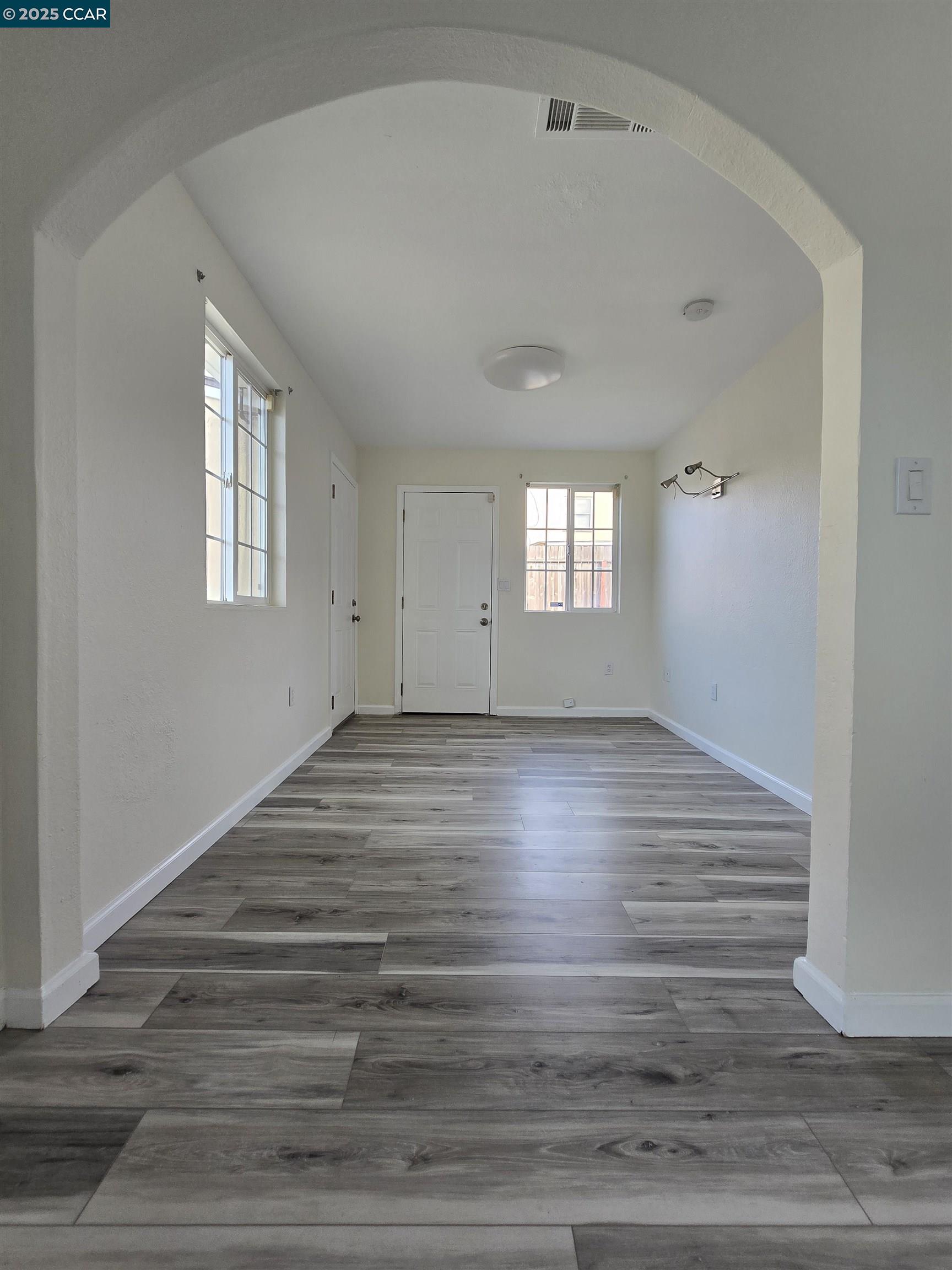 Detail Gallery Image 3 of 13 For 2846 20th St, San Pablo,  CA 94806 - 4 Beds | 2 Baths