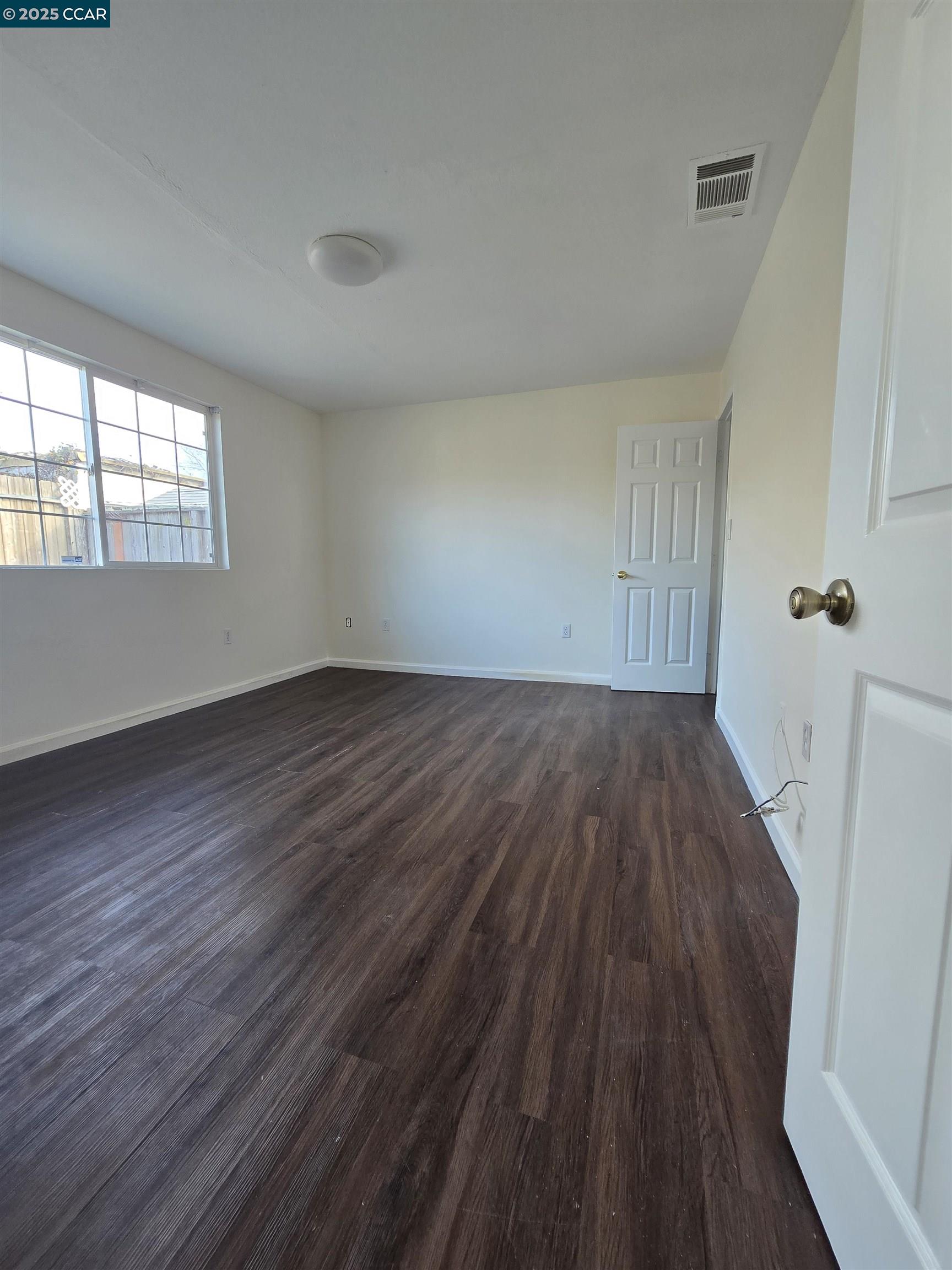 Detail Gallery Image 4 of 13 For 2846 20th St, San Pablo,  CA 94806 - 4 Beds | 2 Baths