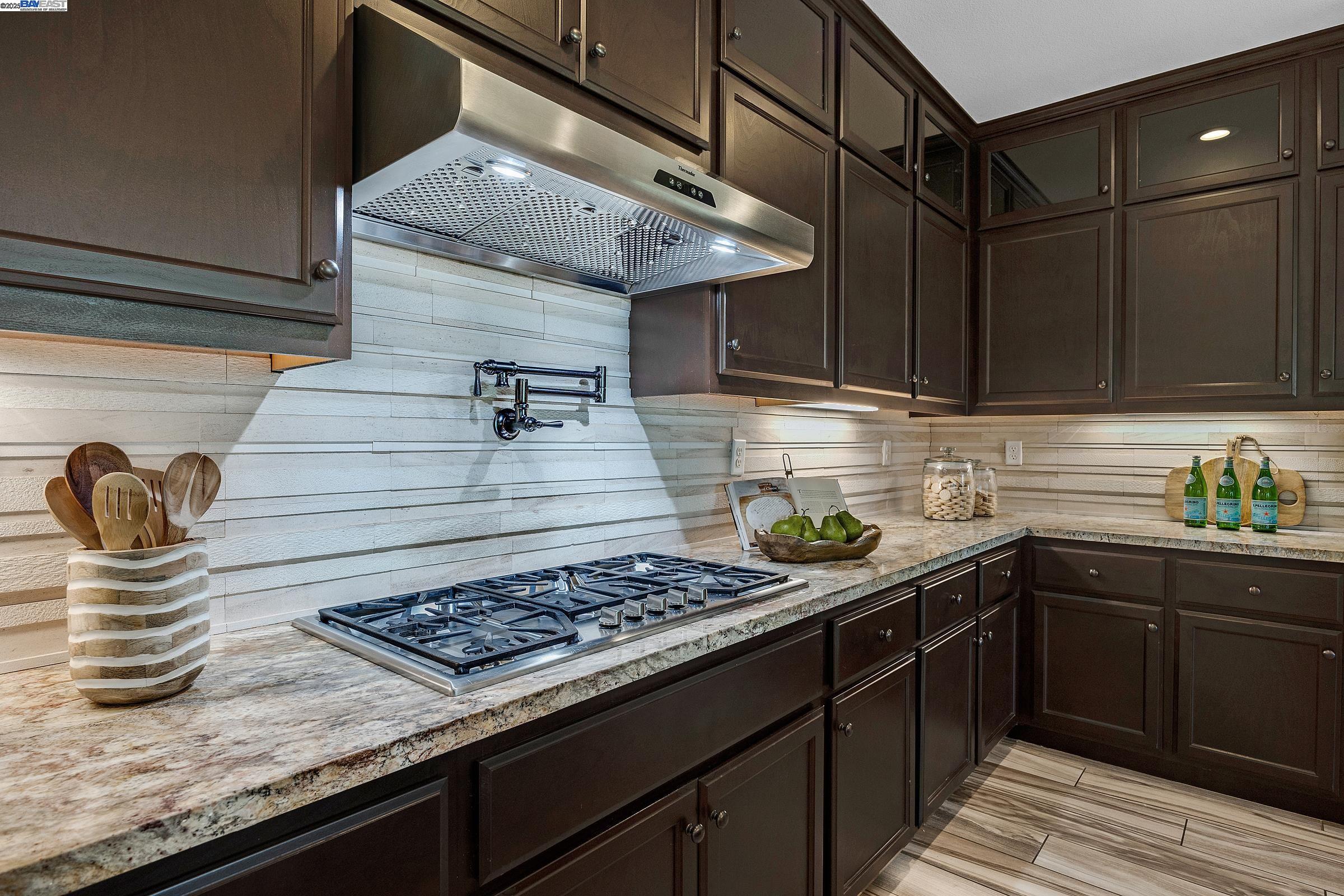 Detail Gallery Image 12 of 57 For 3838 Santa Fe Lane, Tracy,  CA 95377-8390 - 4 Beds | 4/1 Baths