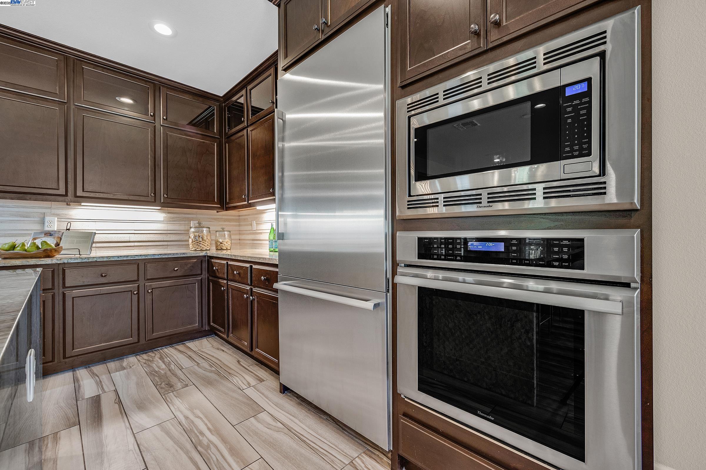 Detail Gallery Image 13 of 57 For 3838 Santa Fe Lane, Tracy,  CA 95377-8390 - 4 Beds | 4/1 Baths