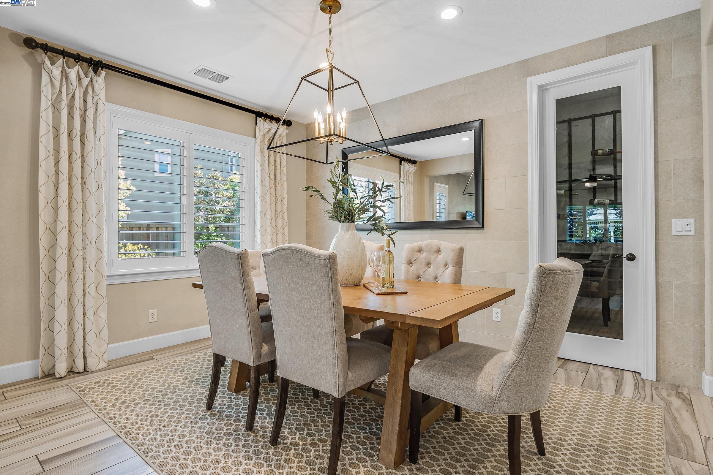 Detail Gallery Image 17 of 57 For 3838 Santa Fe Lane, Tracy,  CA 95377-8390 - 4 Beds | 4/1 Baths