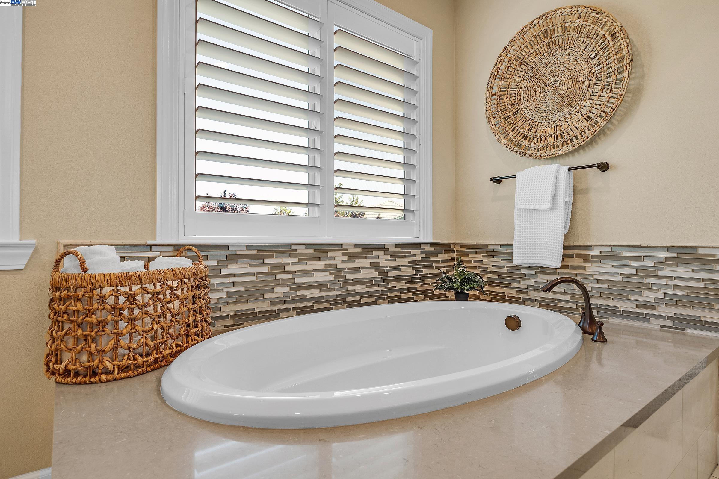 Detail Gallery Image 24 of 57 For 3838 Santa Fe Lane, Tracy,  CA 95377-8390 - 4 Beds | 4/1 Baths