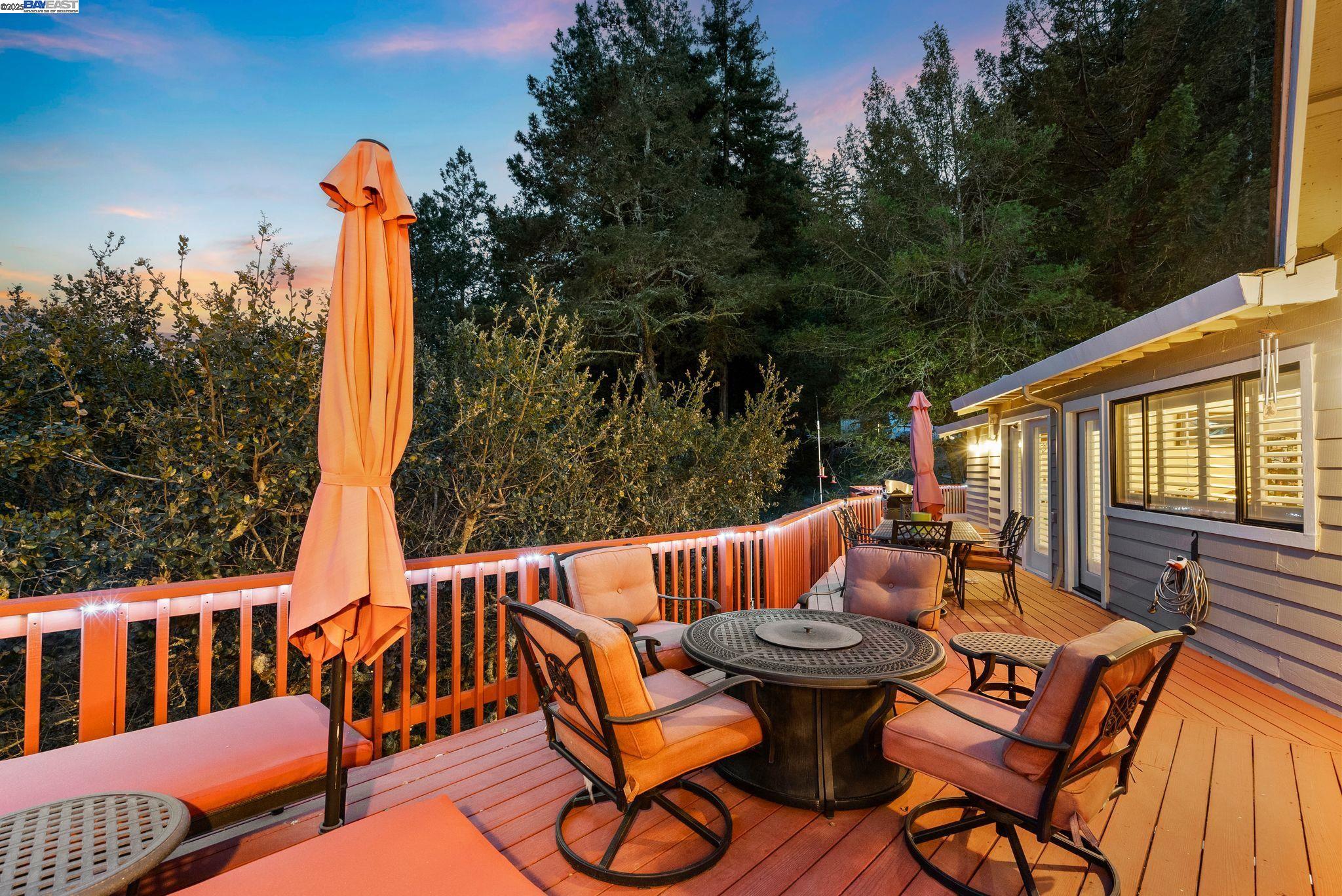Detail Gallery Image 13 of 60 For 205 Blueberry Dr, Scotts Valley,  CA 95066 - 5 Beds | 4 Baths