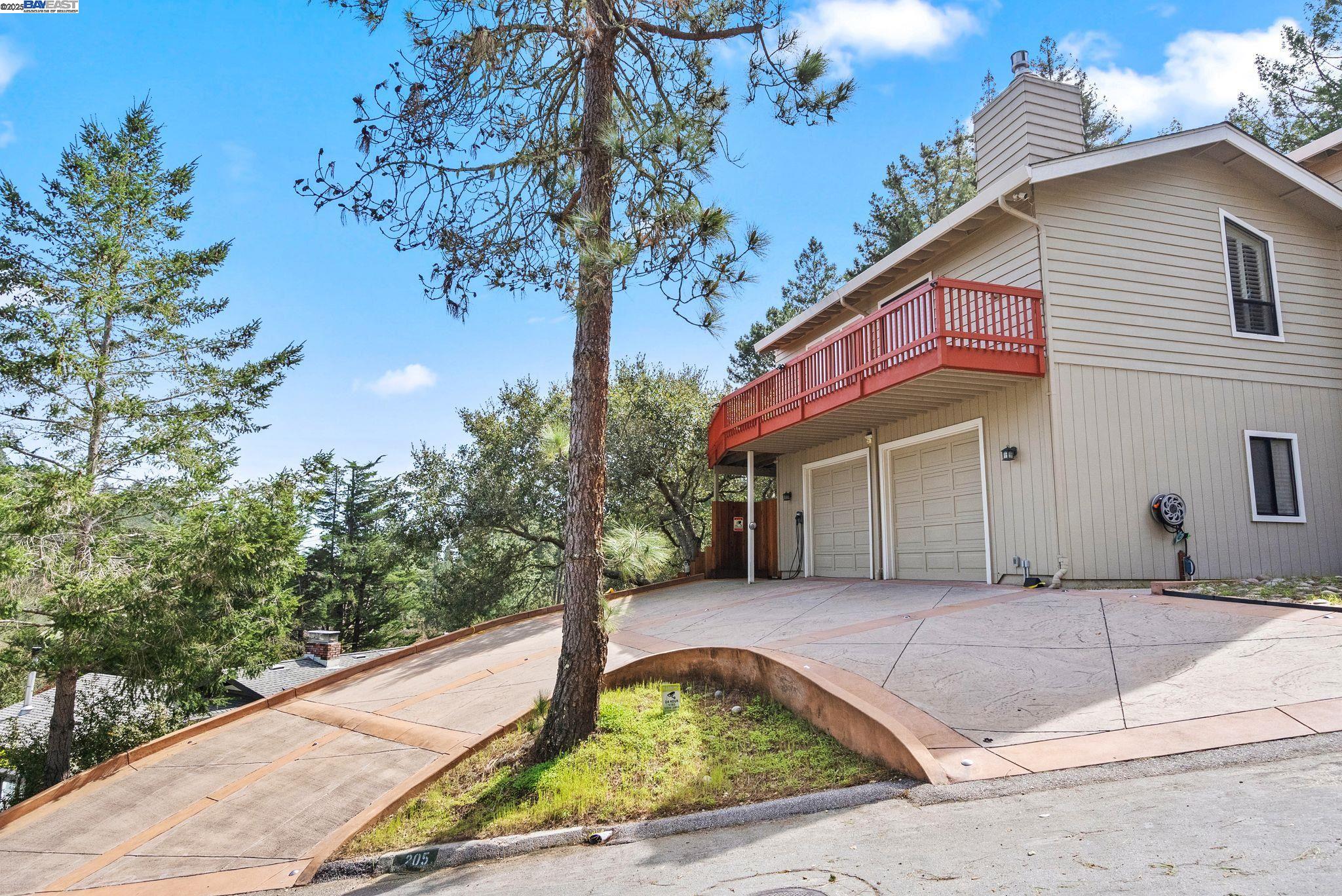 Detail Gallery Image 18 of 60 For 205 Blueberry Dr, Scotts Valley,  CA 95066 - 5 Beds | 4 Baths