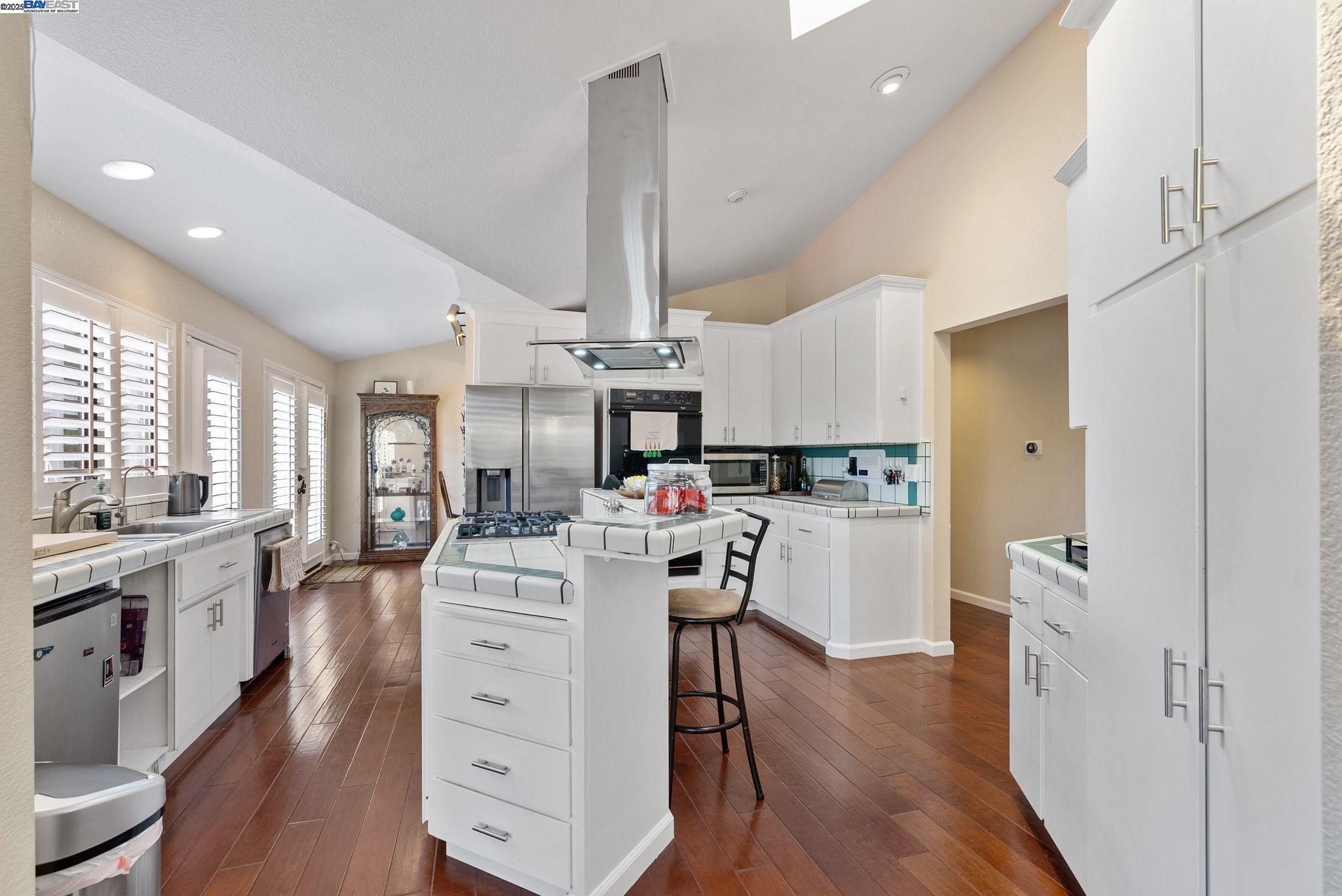 Detail Gallery Image 26 of 60 For 205 Blueberry Dr, Scotts Valley,  CA 95066 - 5 Beds | 4 Baths