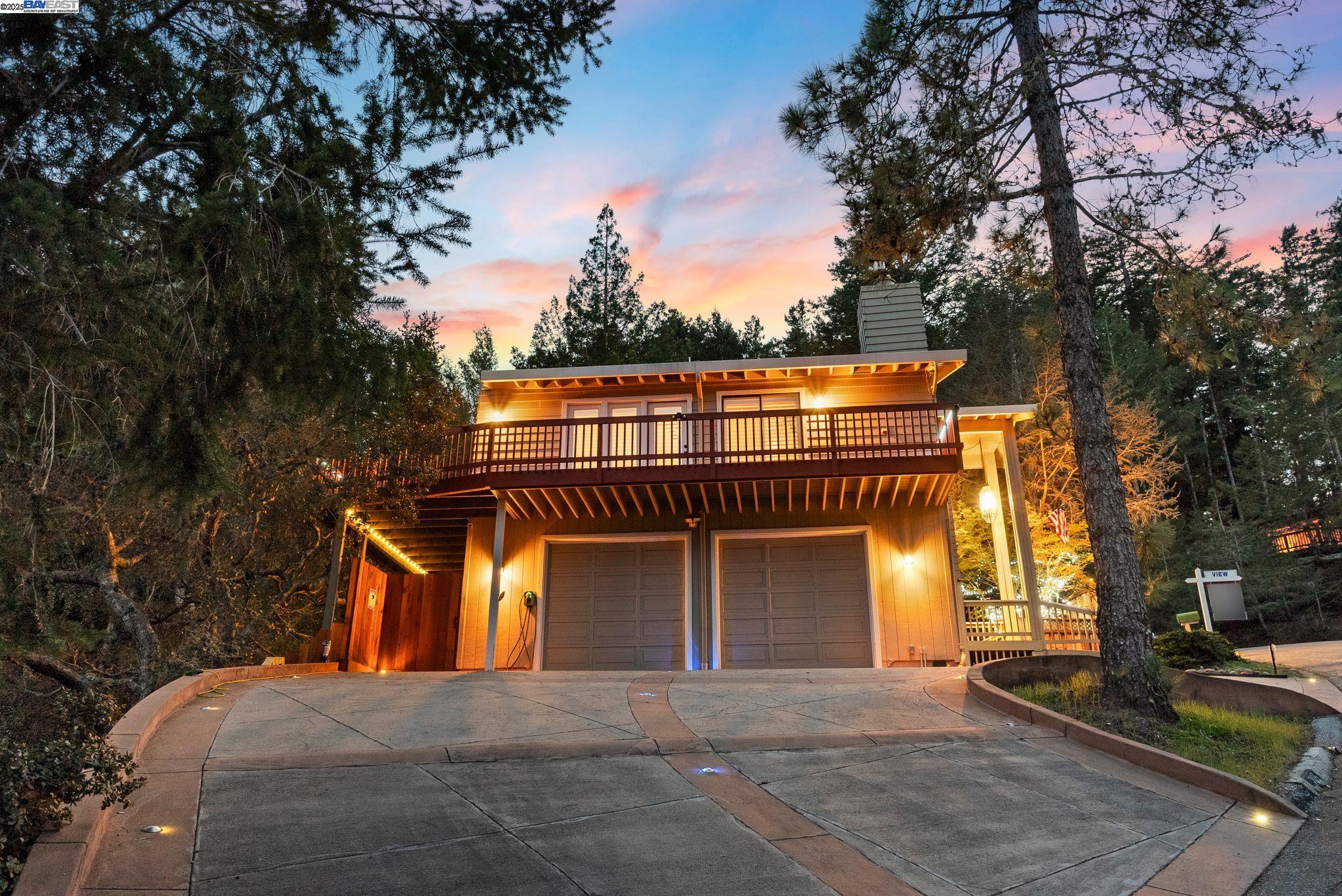 Detail Gallery Image 4 of 60 For 205 Blueberry Dr, Scotts Valley,  CA 95066 - 5 Beds | 4 Baths