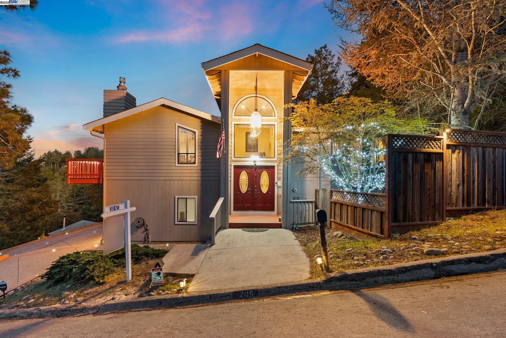 Detail Gallery Image 6 of 60 For 205 Blueberry Dr, Scotts Valley,  CA 95066 - 5 Beds | 4 Baths