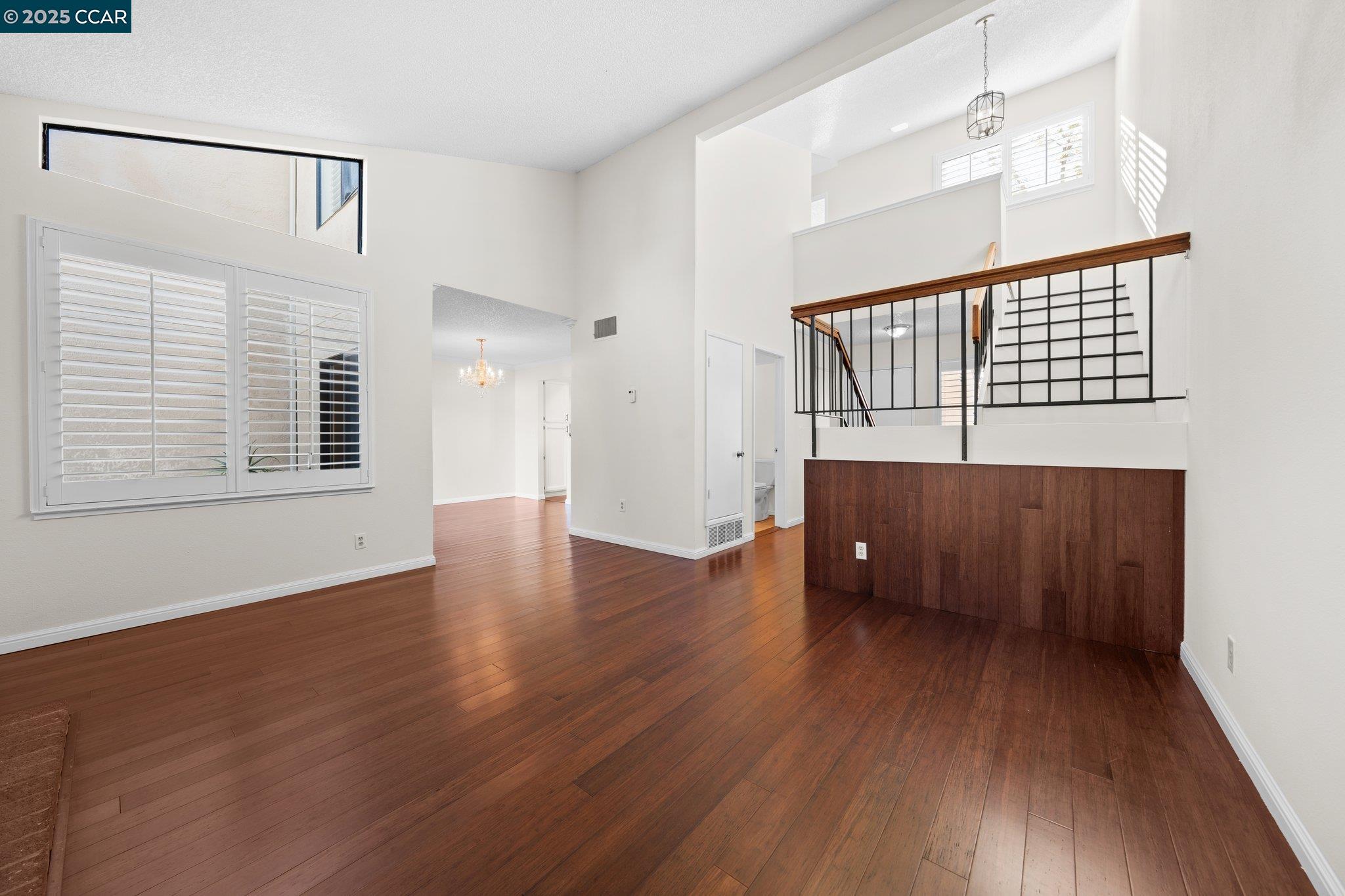 Detail Gallery Image 5 of 26 For 58 Crystal Cir, Hercules,  CA 94547 - 2 Beds | 1/1 Baths