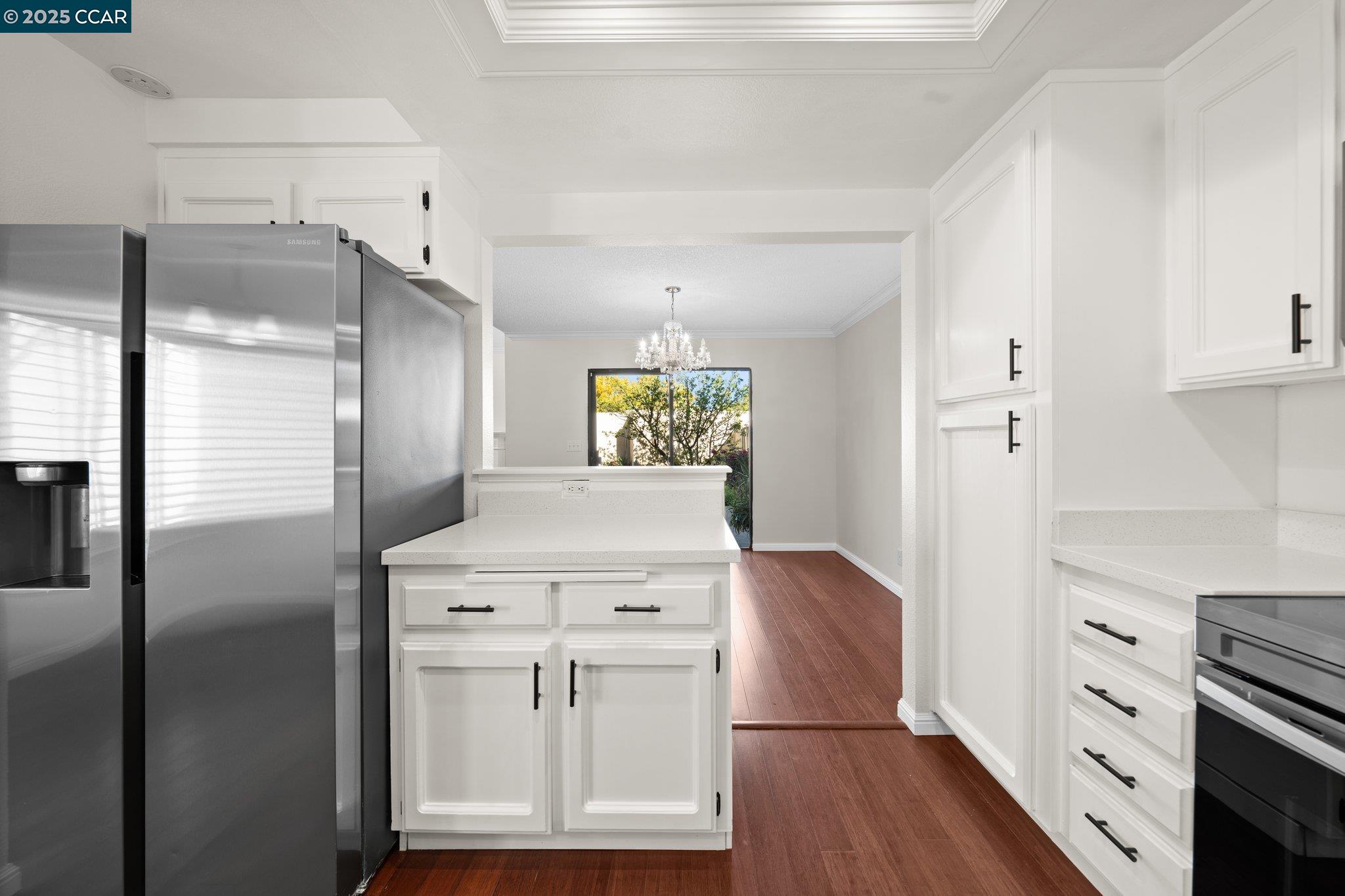 Detail Gallery Image 8 of 26 For 58 Crystal Cir, Hercules,  CA 94547 - 2 Beds | 1/1 Baths
