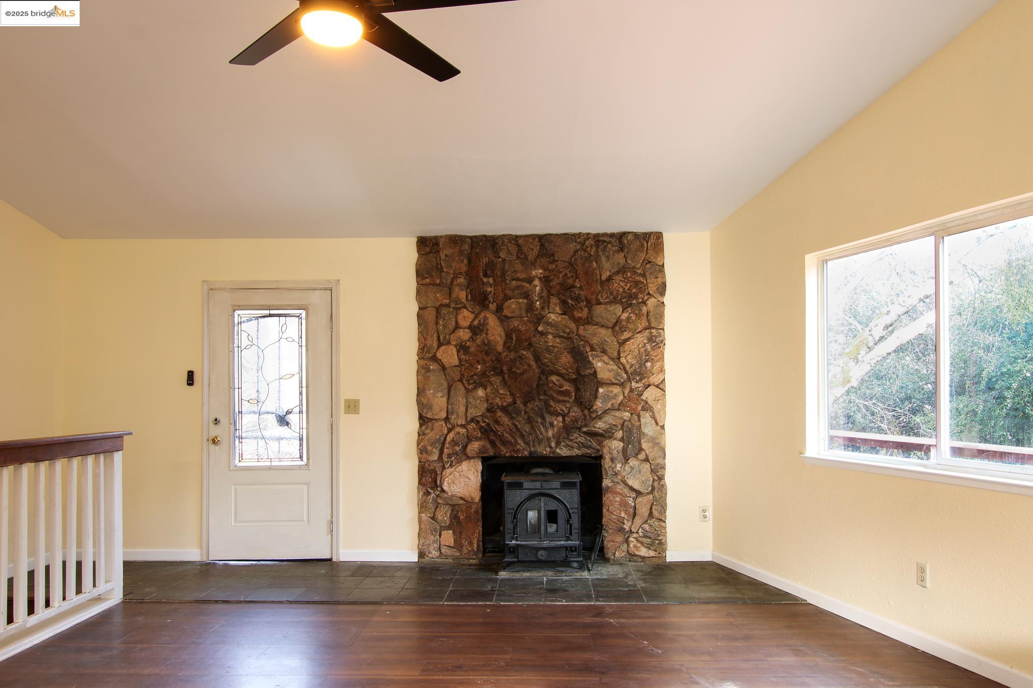Detail Gallery Image 9 of 24 For 21473 Eel River Dr, Sonora,  CA 95370 - 4 Beds | 2 Baths