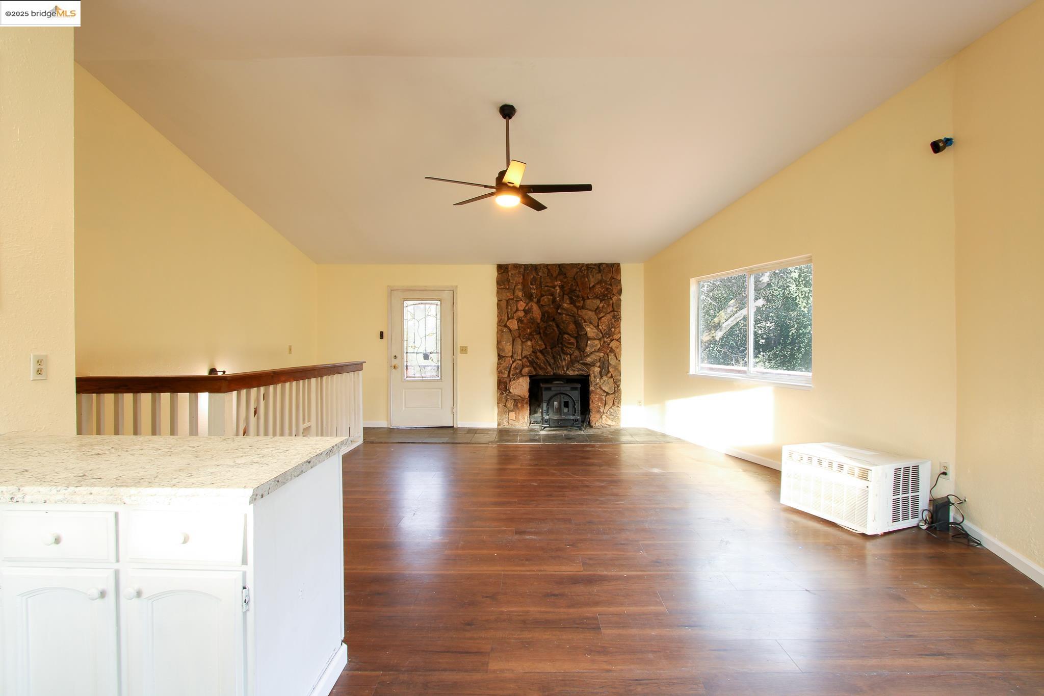 Detail Gallery Image 10 of 24 For 21473 Eel River Dr, Sonora,  CA 95370 - 4 Beds | 2 Baths