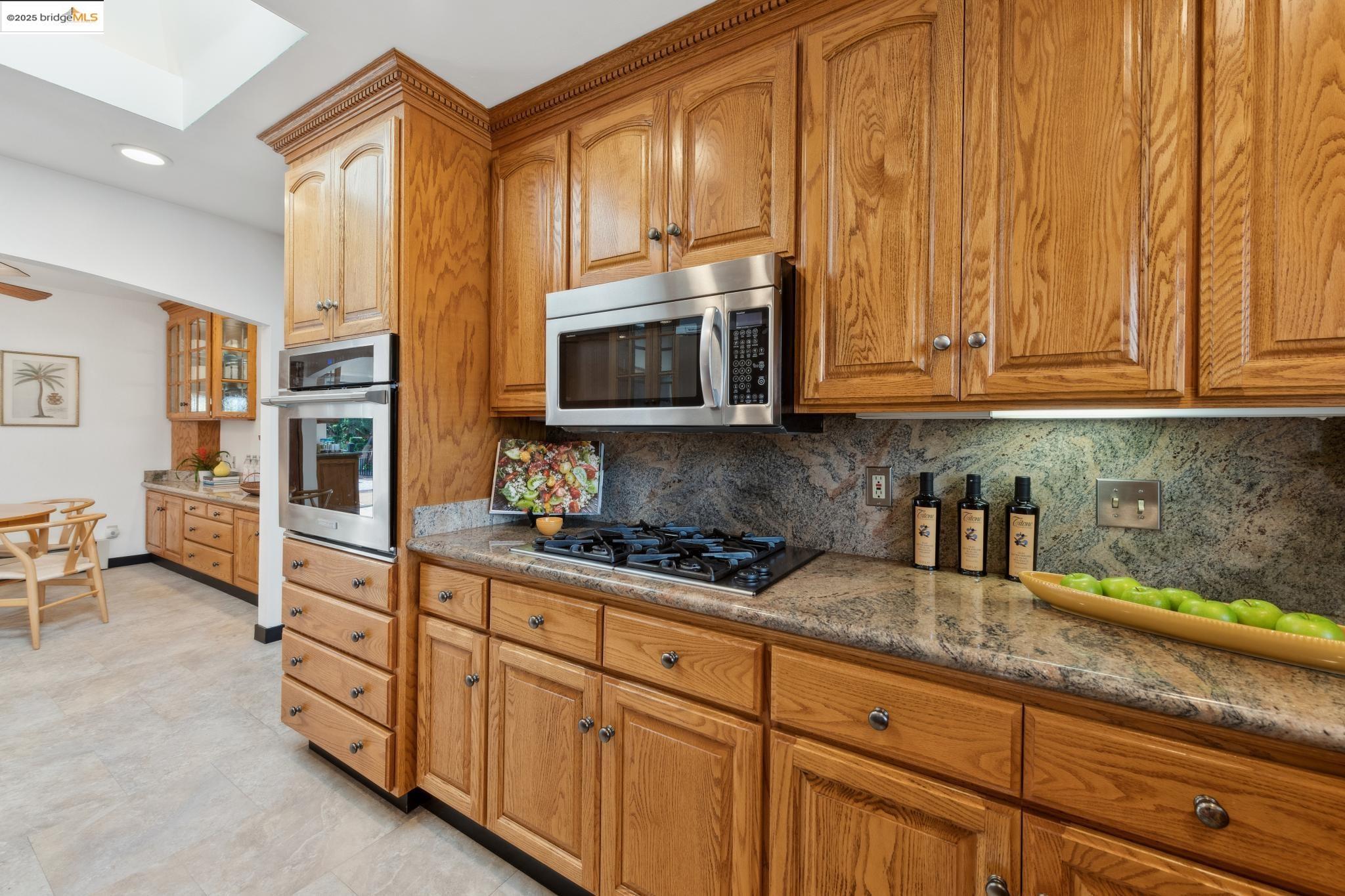 1091 Manor Rd.