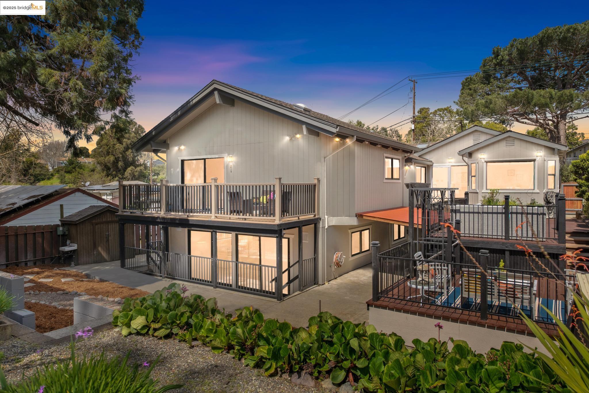 1091 Manor Rd.