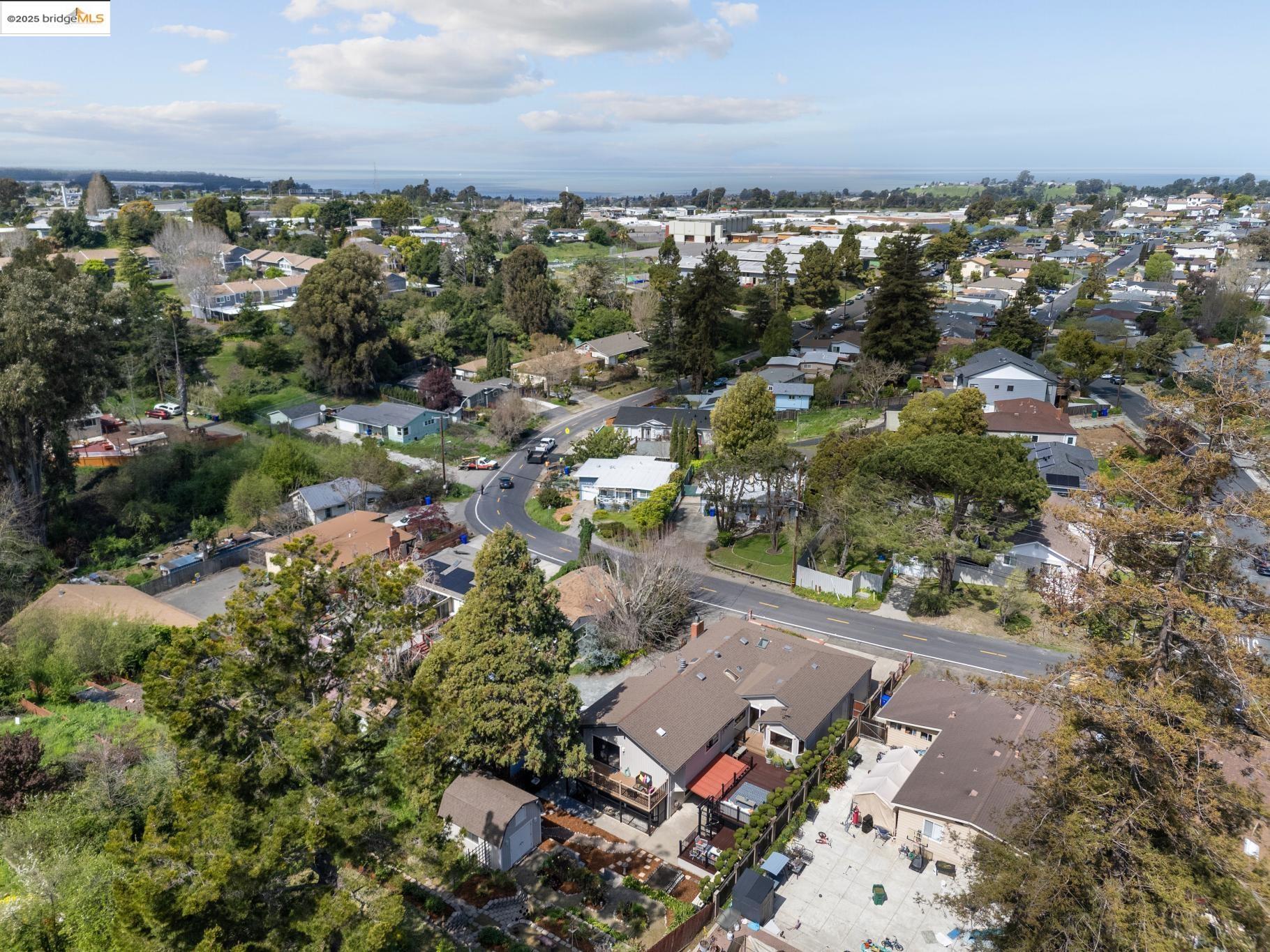 1091 Manor Rd.