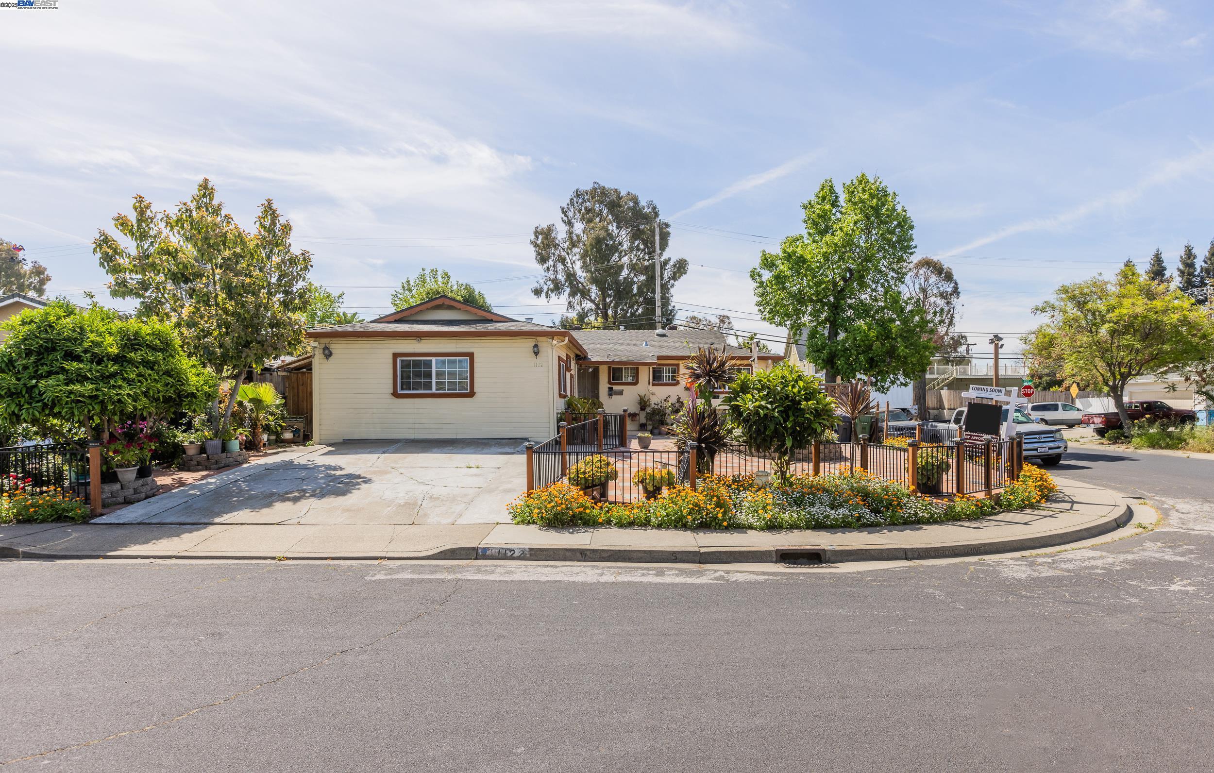 Detail Gallery Image 2 of 47 For 1122 Park Grove Dr, Milpitas,  CA 95035 - 4 Beds | 3 Baths