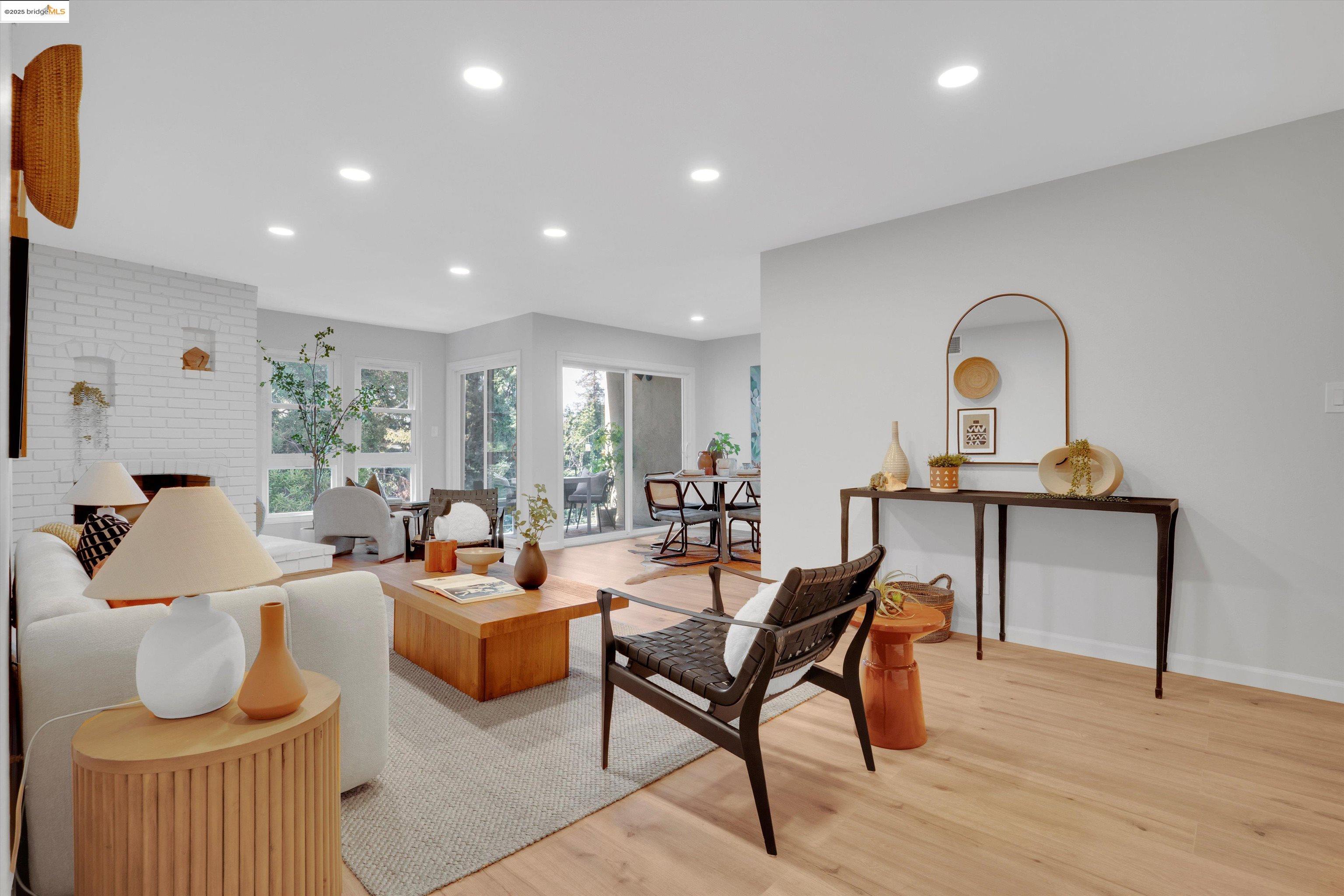 More Details about MLS # 41090806 : 245 MONTECITO AVE # 306