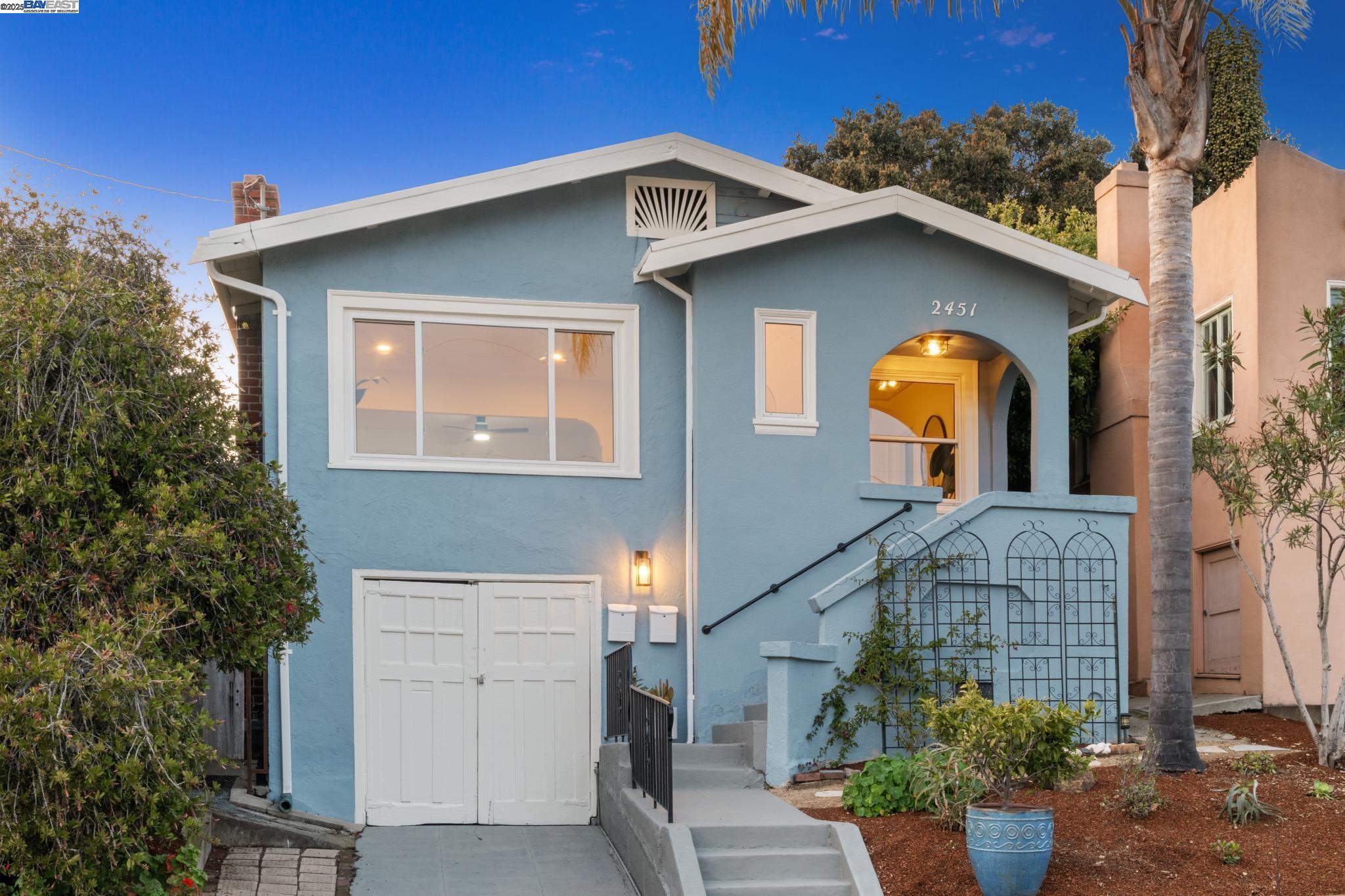 Detail Gallery Image 1 of 1 For 2451 24th Avenue, Oakland,  CA 94601 - 3 Beds | 2 Baths