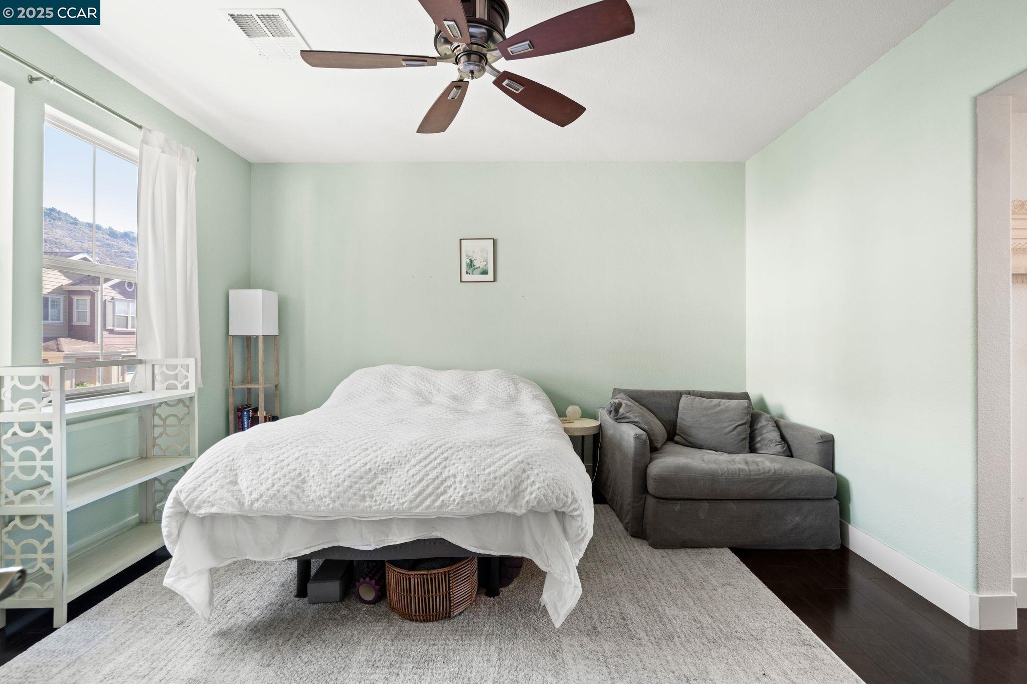property-img