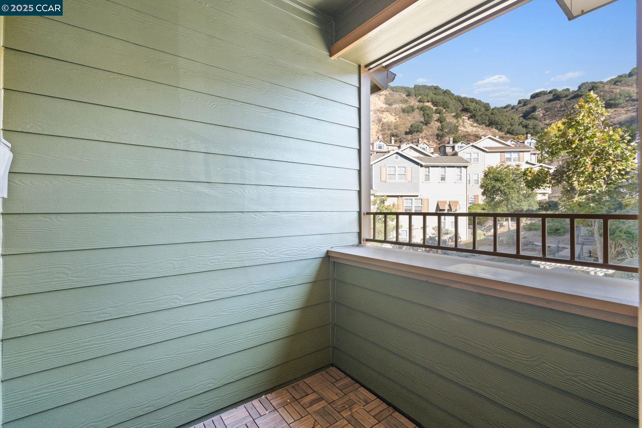 property-img