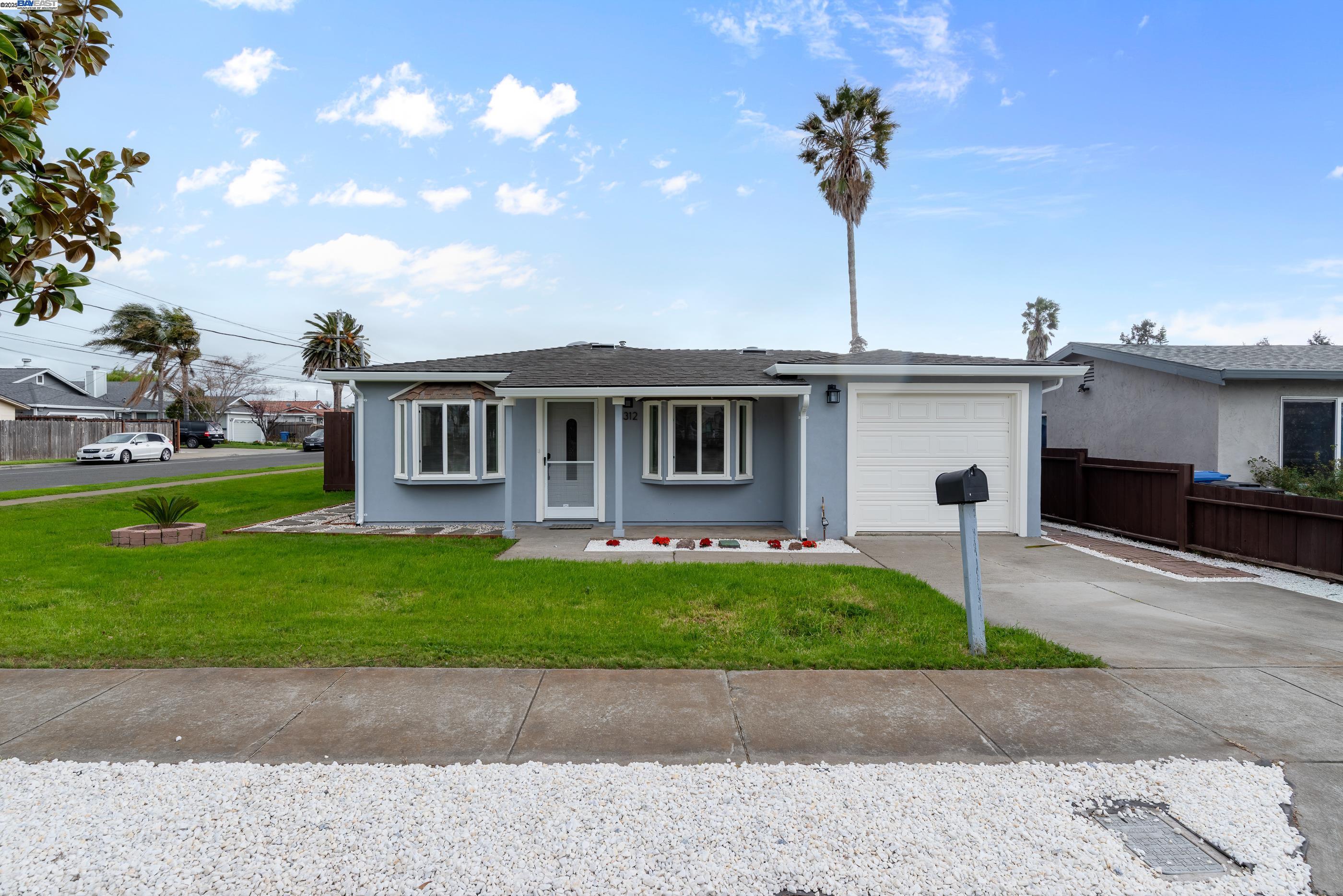 Detail Gallery Image 1 of 1 For 8312 Thornton Ave, Newark,  CA 94560 - 3 Beds | 1 Baths