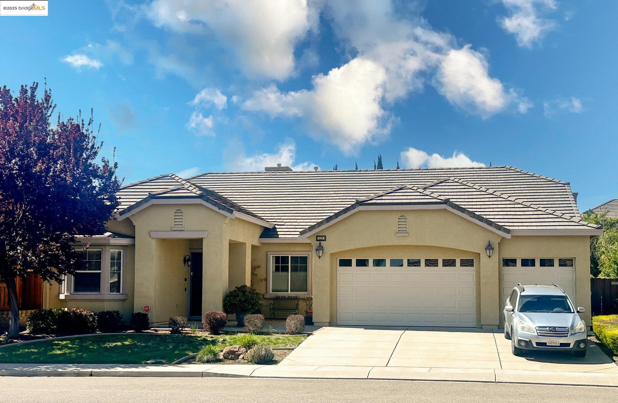 Detail Gallery Image 1 of 32 For 113 Little Ranch Circle, Oakley,  CA 94561 - 5 Beds | 3 Baths