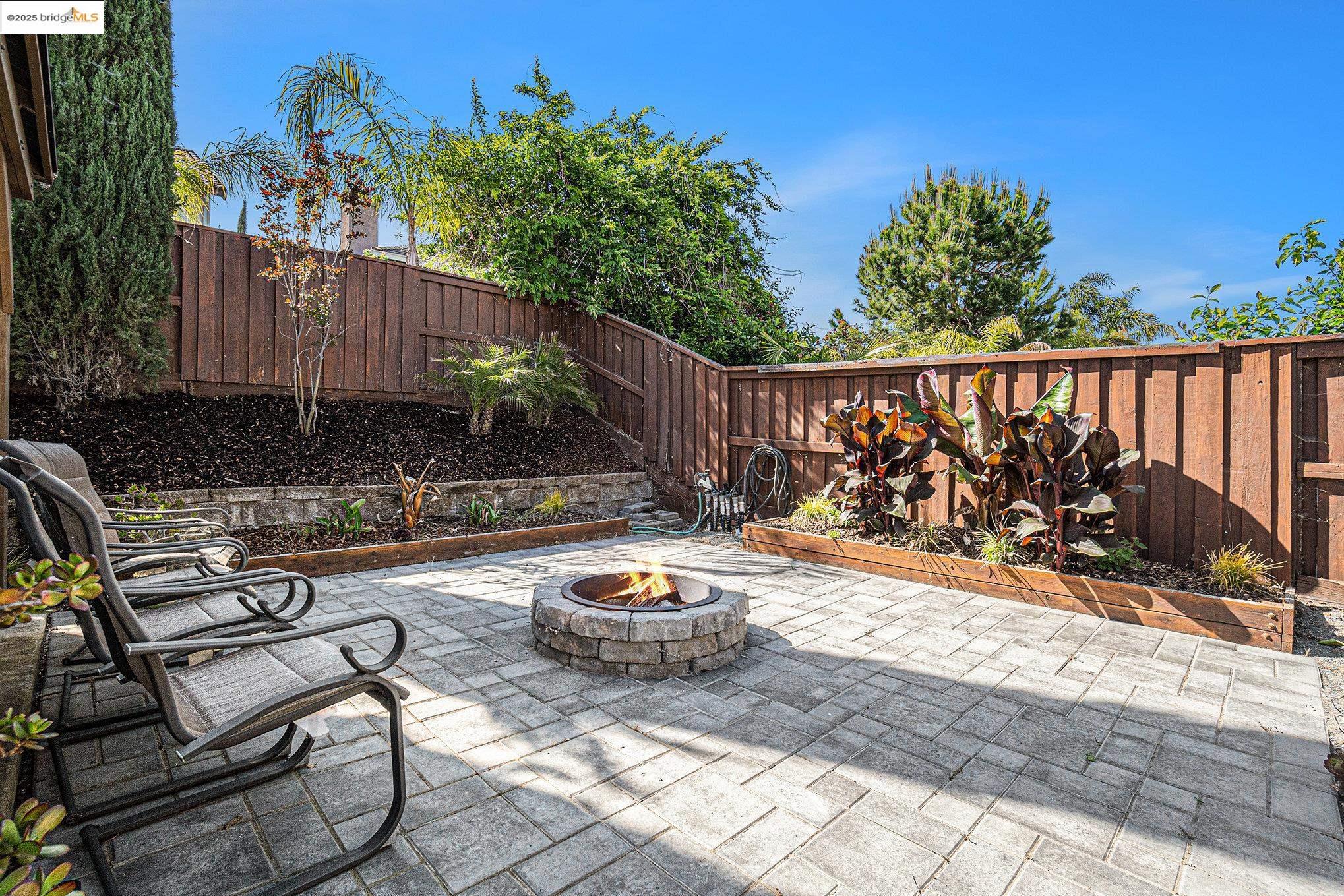 Detail Gallery Image 20 of 31 For 113 Little Ranch Circle, Oakley,  CA 94561 - 5 Beds | 3 Baths