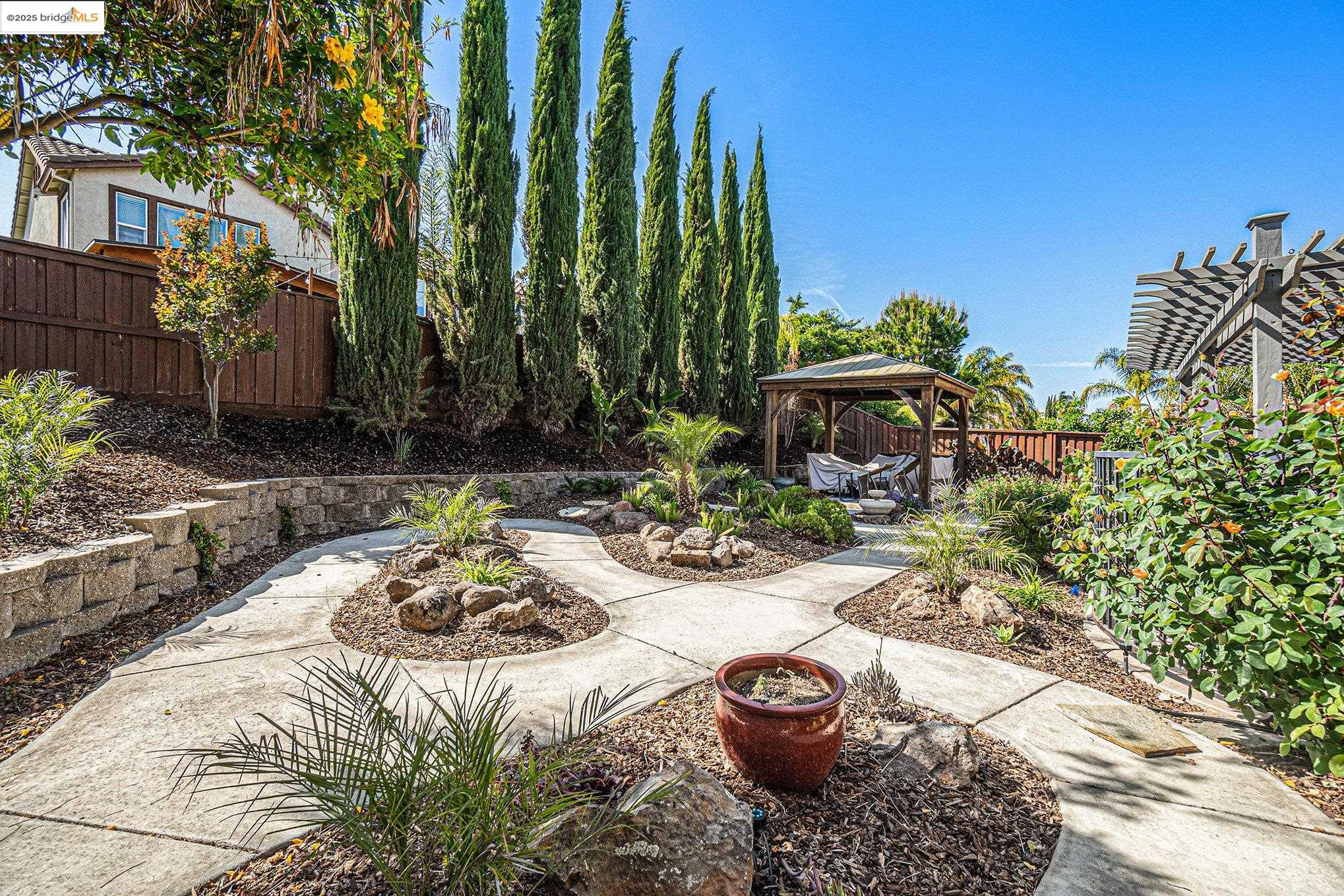 Detail Gallery Image 25 of 31 For 113 Little Ranch Circle, Oakley,  CA 94561 - 5 Beds | 3 Baths