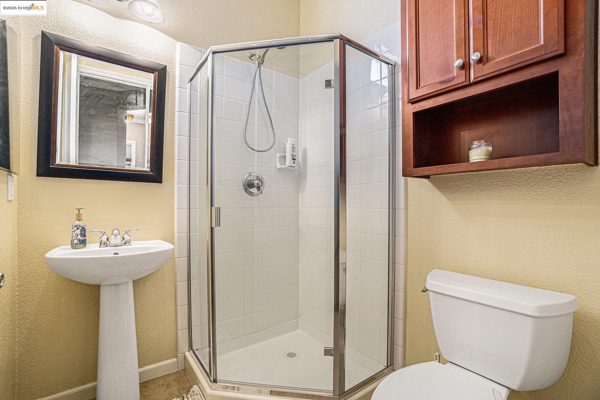 Detail Gallery Image 4 of 31 For 113 Little Ranch Circle, Oakley,  CA 94561 - 5 Beds | 3 Baths
