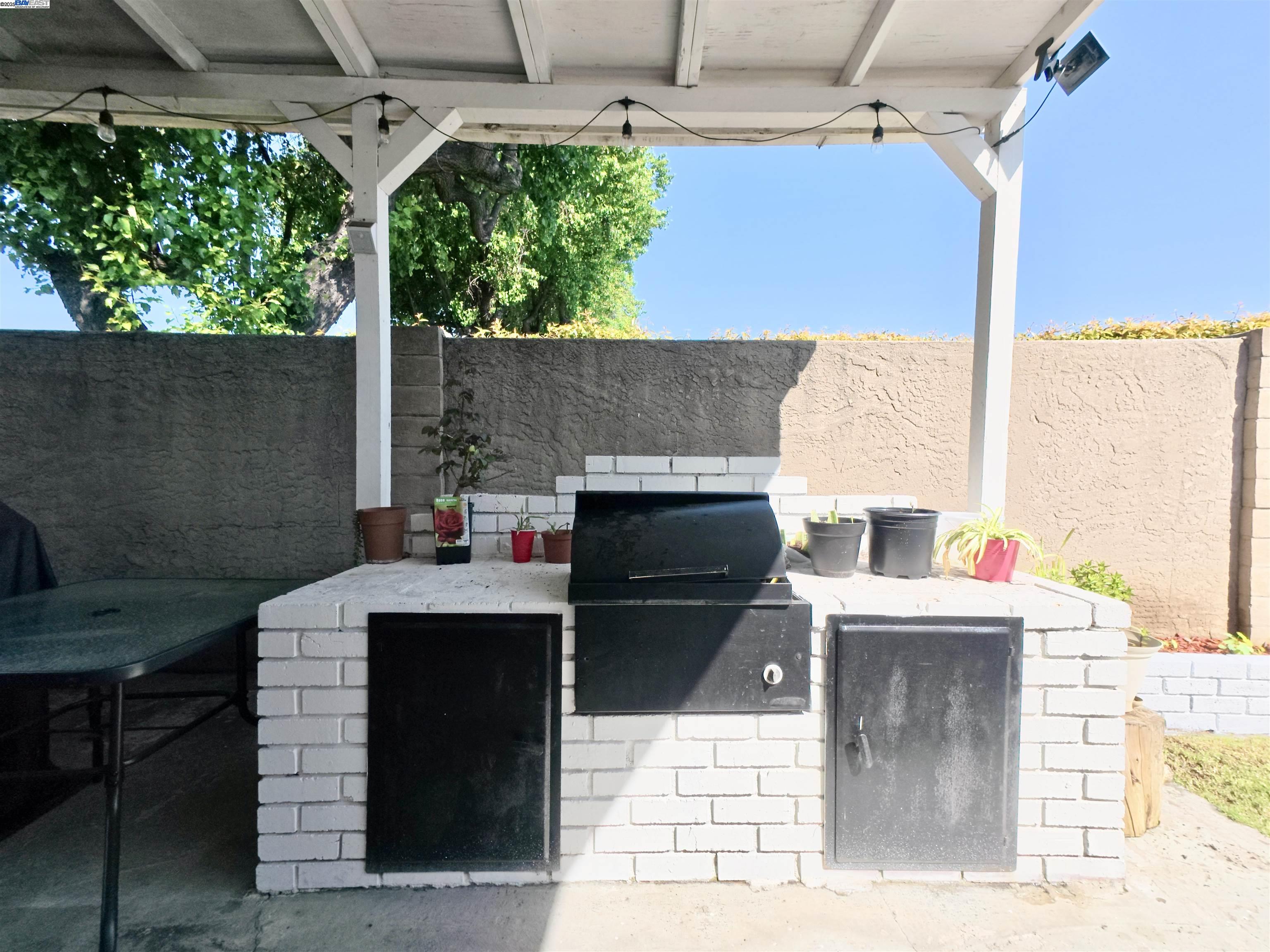 Detail Gallery Image 11 of 17 For 1213 Huntington Dr, Modesto,  CA 95350 - 3 Beds | 2 Baths