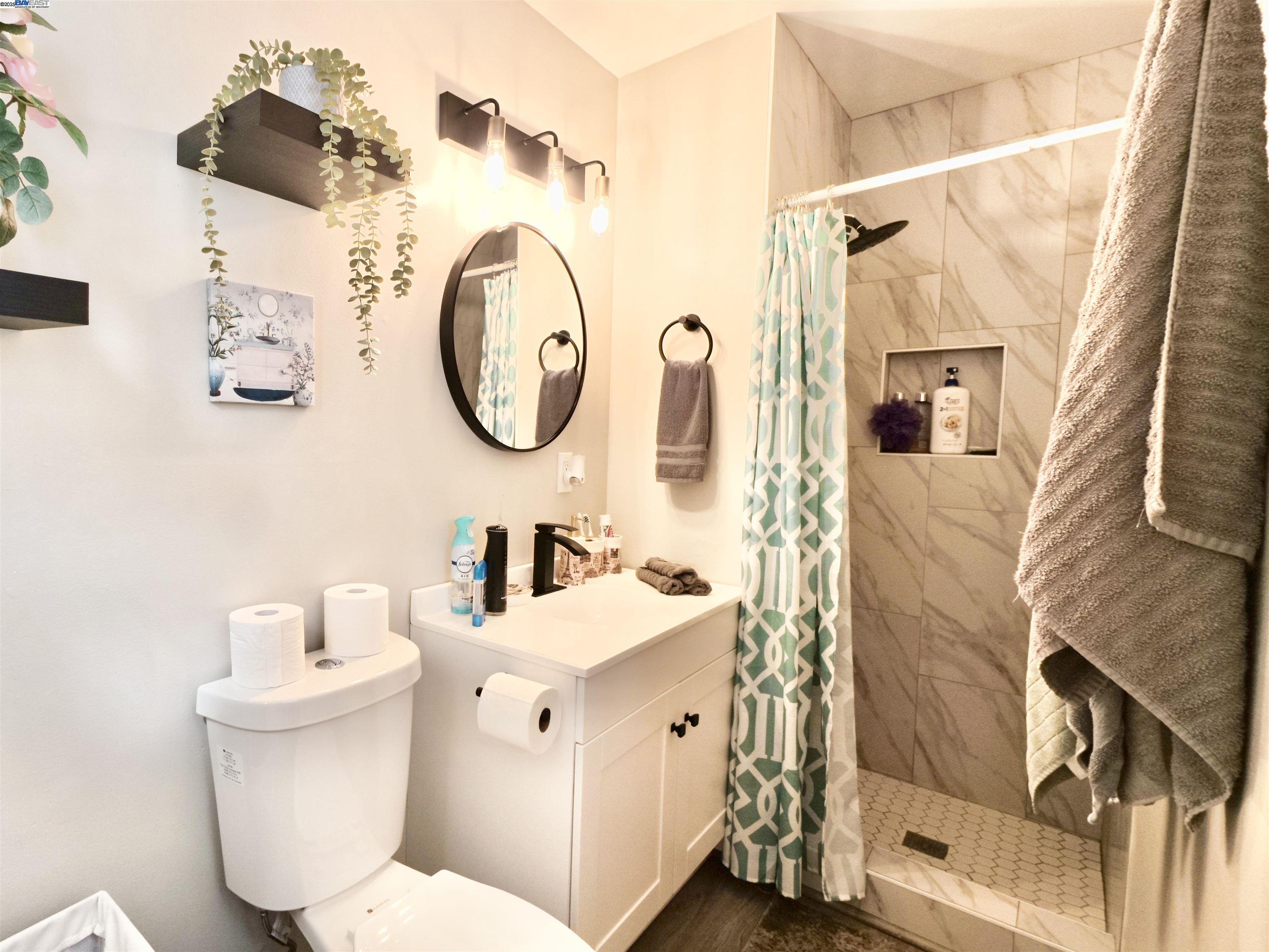 Detail Gallery Image 10 of 17 For 1213 Huntington Dr, Modesto,  CA 95350 - 3 Beds | 2 Baths