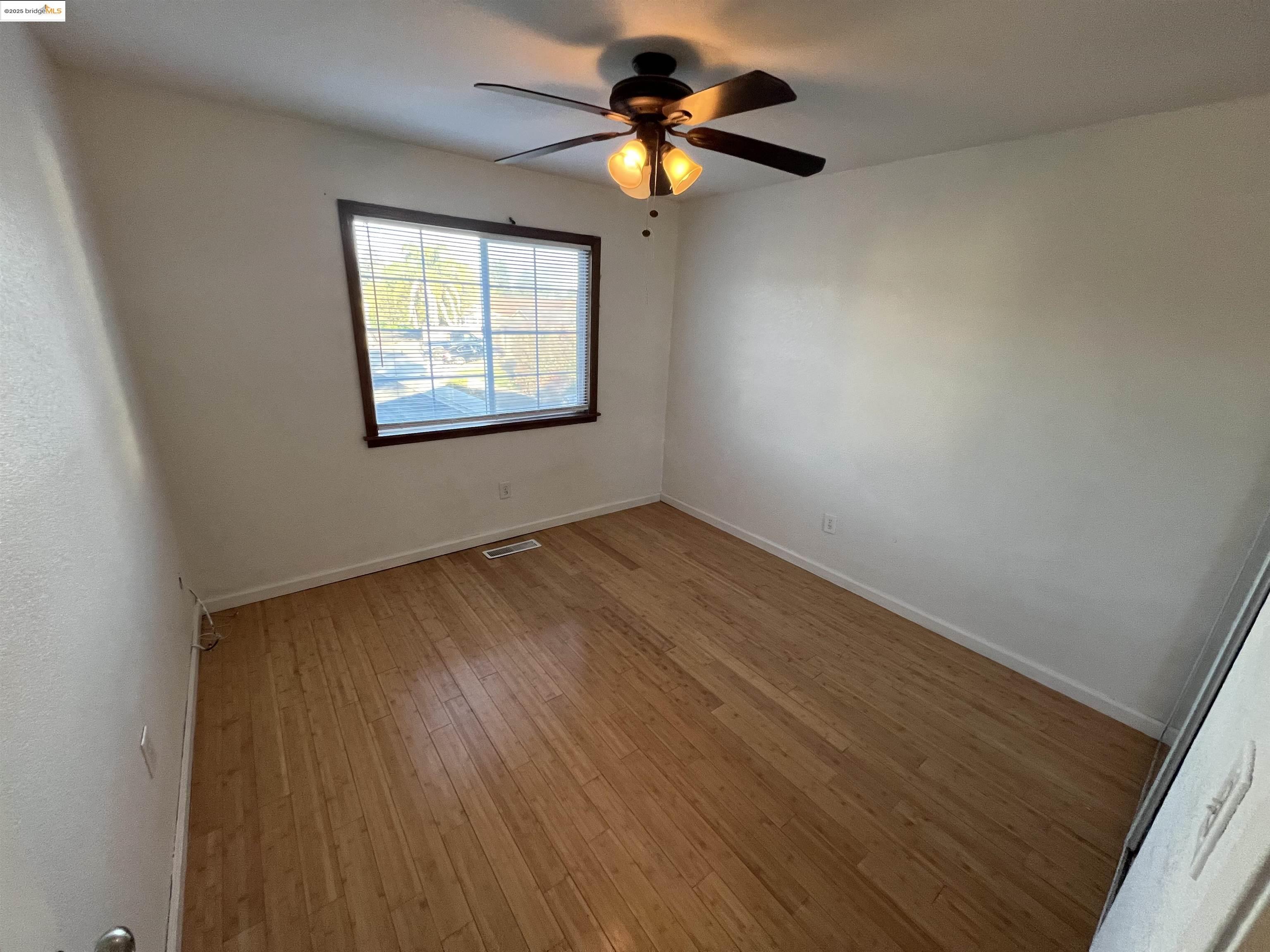 Detail Gallery Image 15 of 22 For 1315 Provence Ct, Antioch,  CA 94509 - 4 Beds | 2/1 Baths