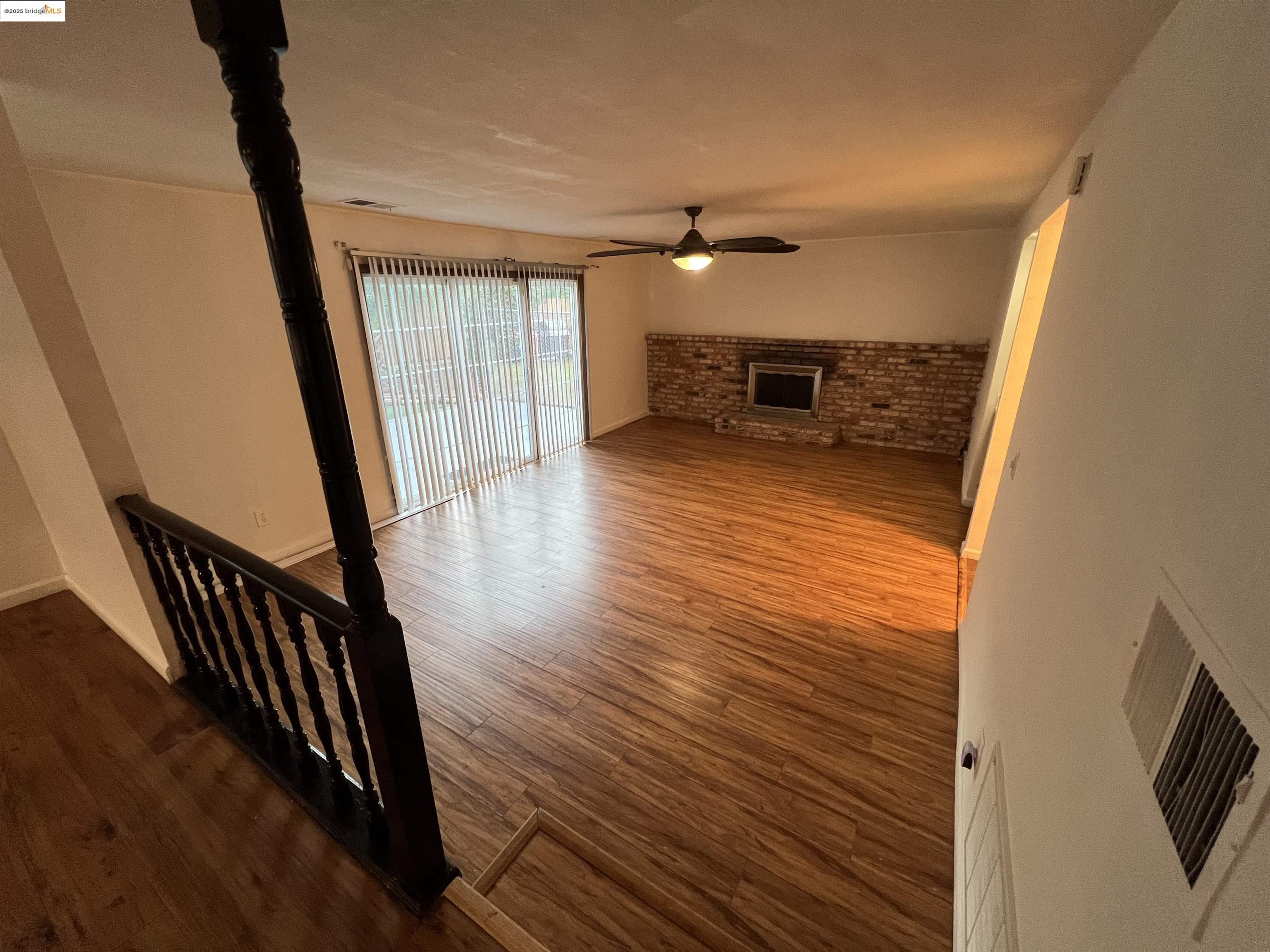 Detail Gallery Image 8 of 22 For 1315 Provence Ct, Antioch,  CA 94509 - 4 Beds | 2/1 Baths