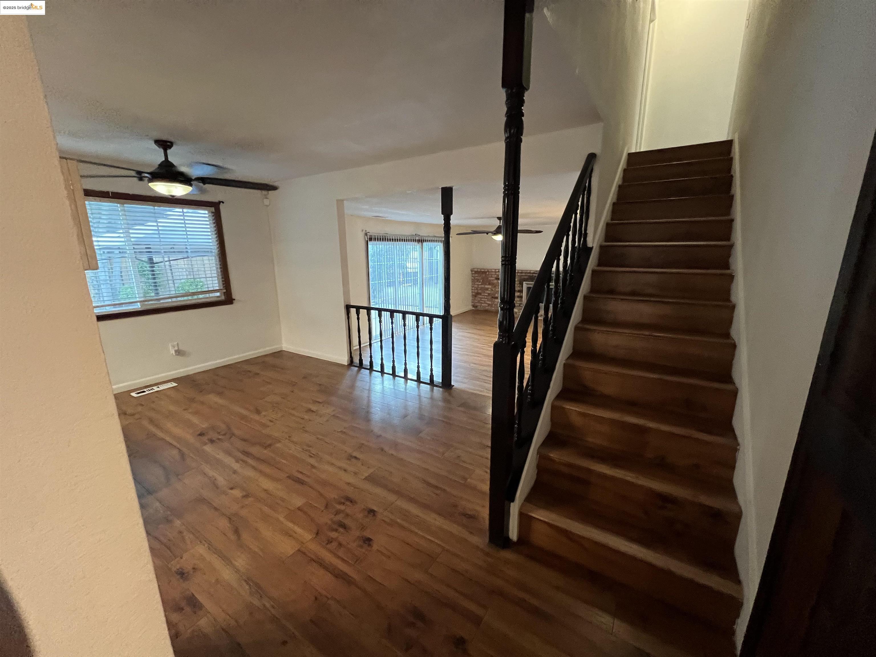Detail Gallery Image 10 of 22 For 1315 Provence Ct, Antioch,  CA 94509 - 4 Beds | 2/1 Baths