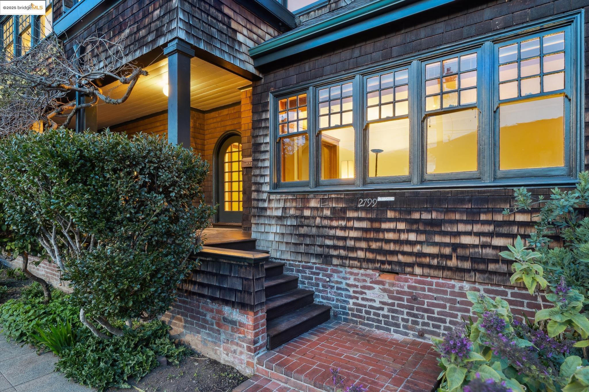 property-img