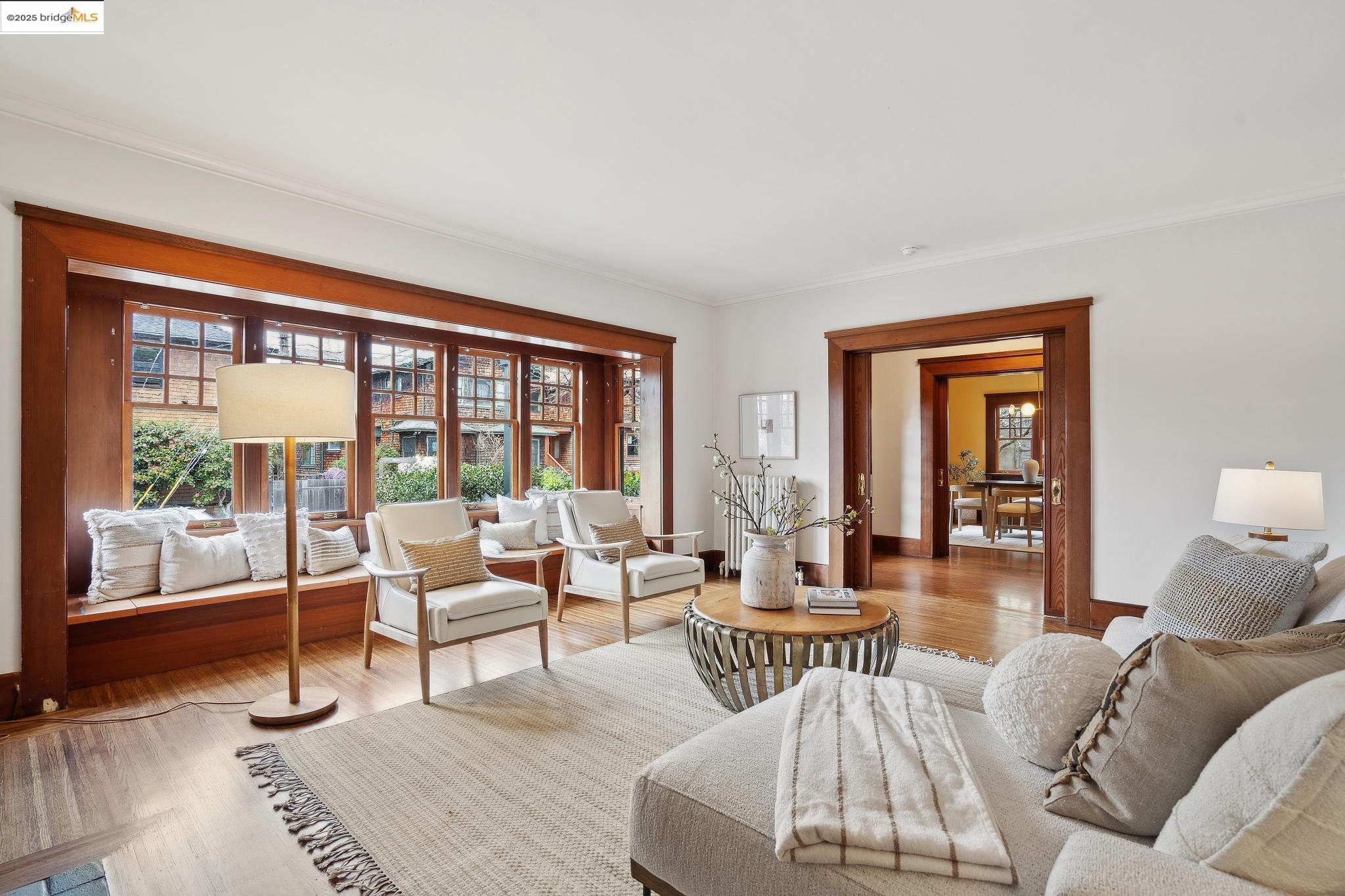 property-img