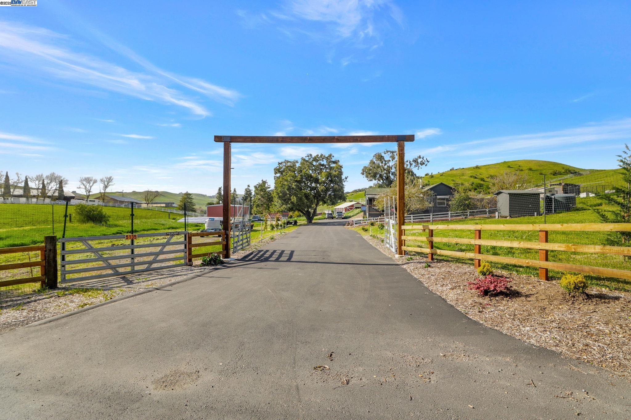 Detail Gallery Image 29 of 54 For 5135 Andrade Rd, Sunol,  CA 94586 - 3 Beds | 1/1 Baths
