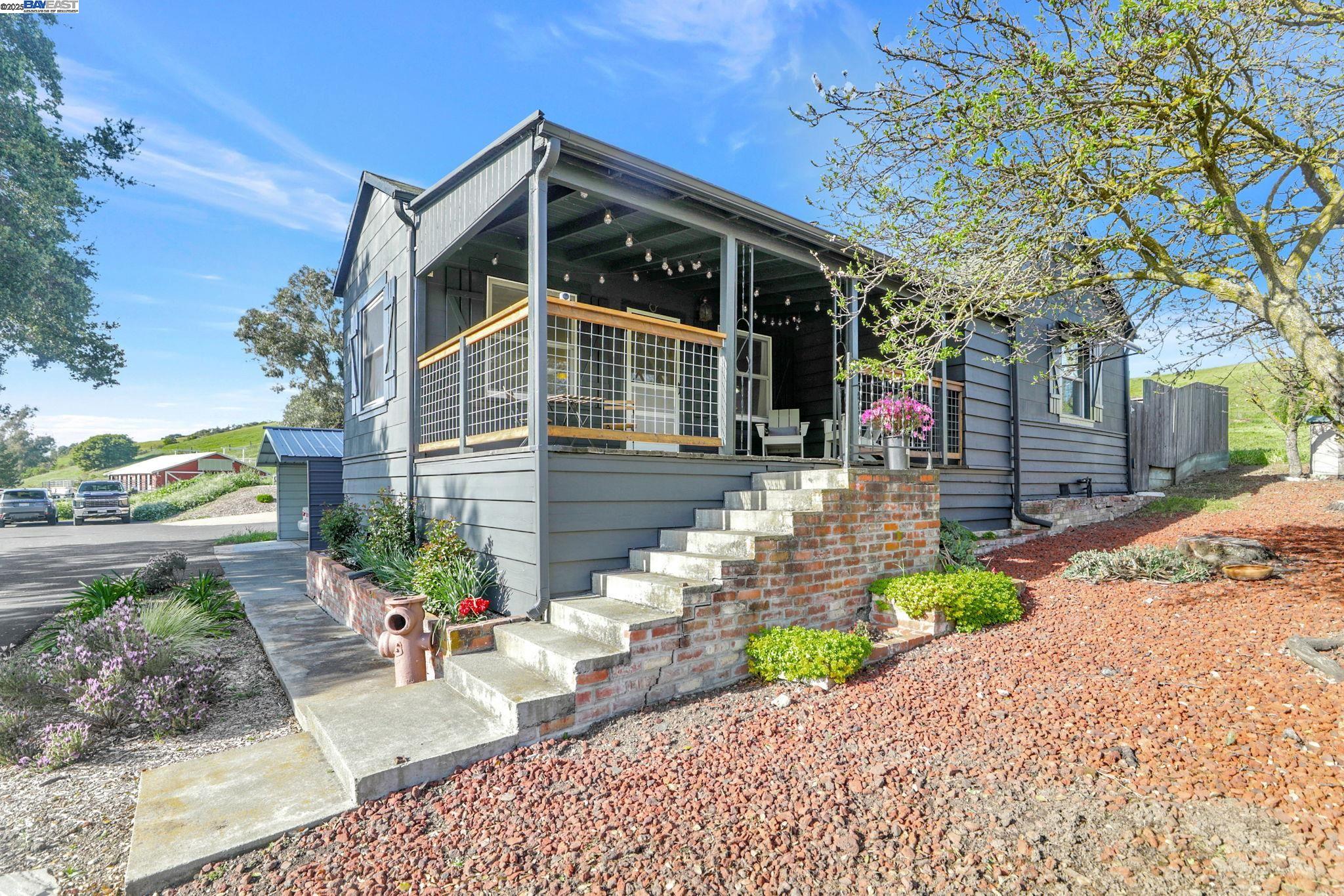 Detail Gallery Image 32 of 54 For 5135 Andrade Rd, Sunol,  CA 94586 - 3 Beds | 1/1 Baths