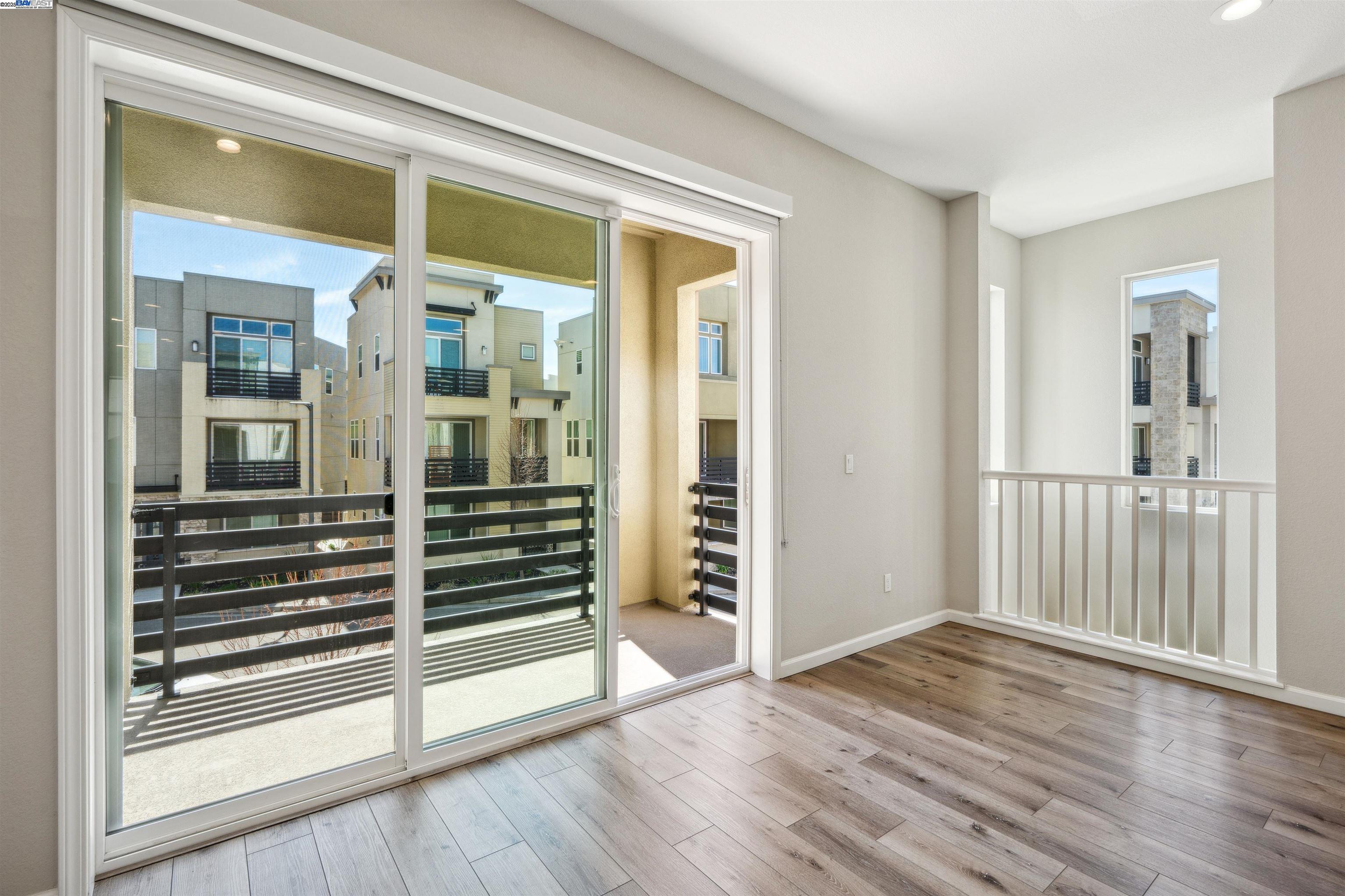Detail Gallery Image 13 of 57 For 5813 Huntley Ave, Dublin,  CA 94568 - 4 Beds | 3/1 Baths