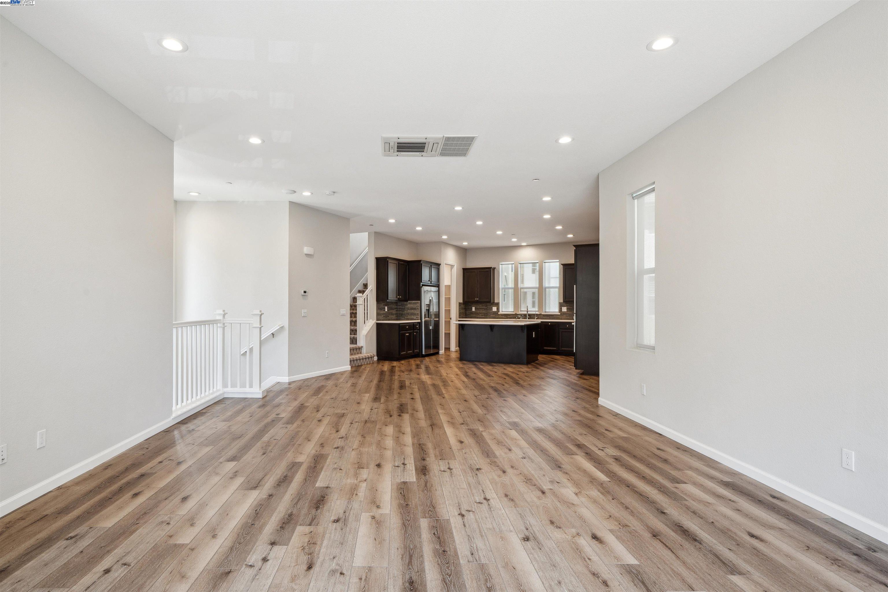 Detail Gallery Image 15 of 57 For 5813 Huntley Ave, Dublin,  CA 94568 - 4 Beds | 3/1 Baths