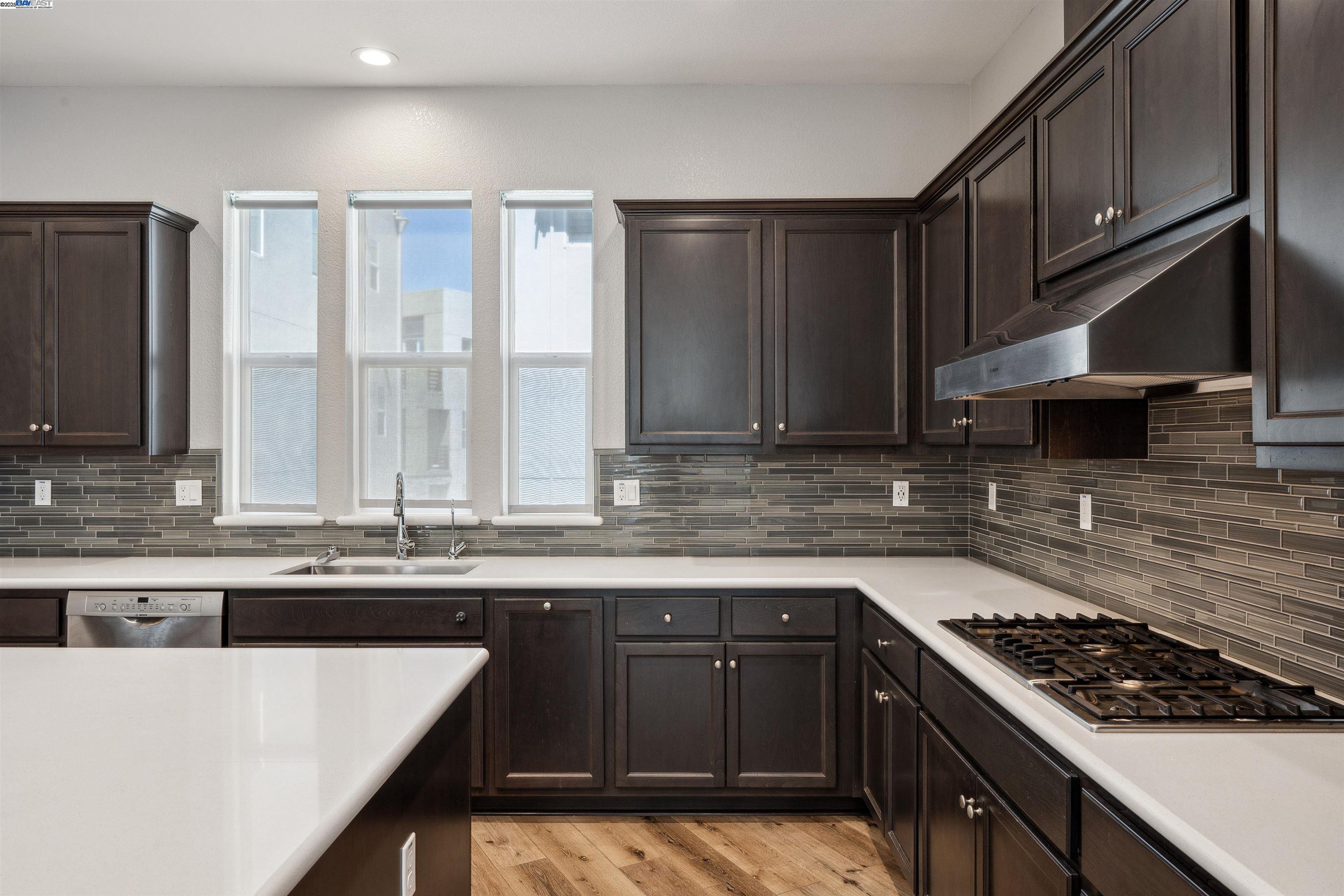 Detail Gallery Image 20 of 57 For 5813 Huntley Ave, Dublin,  CA 94568 - 4 Beds | 3/1 Baths