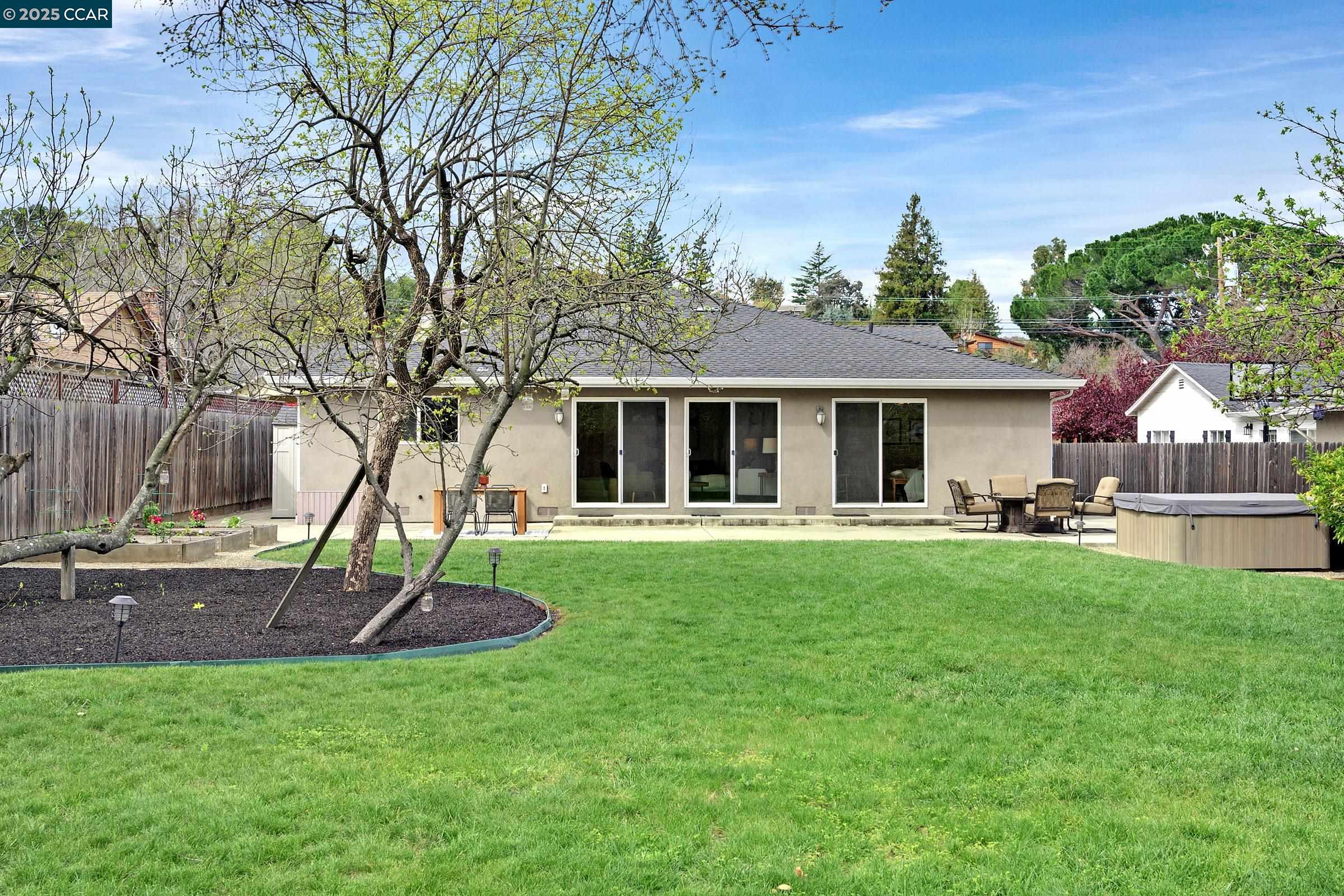 property-img