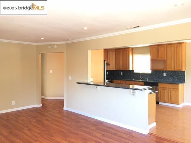 Detail Gallery Image 3 of 9 For 1435 E 32nd St, Oakland,  CA 94602 - – Beds | – Baths
