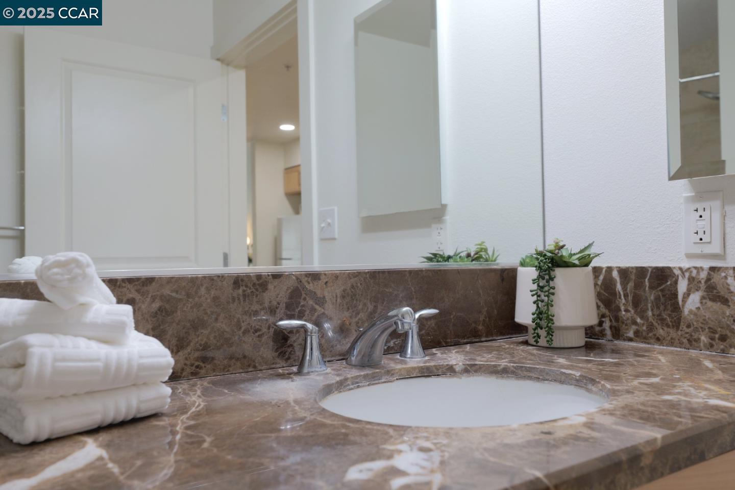 Detail Gallery Image 6 of 32 For 125 Patterson St #121,  San Jose,  CA 95112 - 0 Beds | 1 Baths