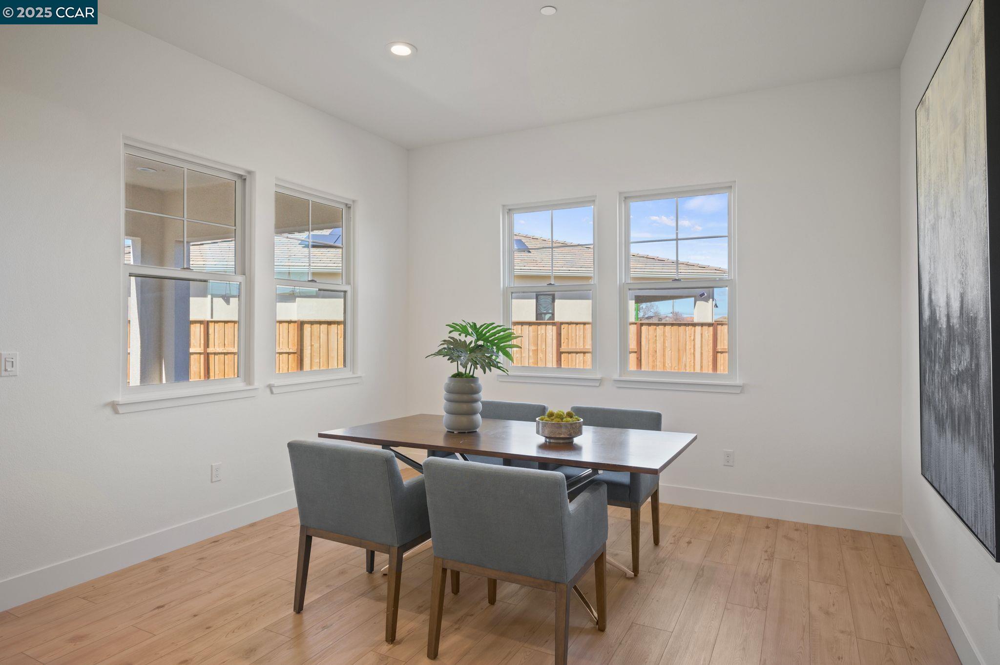 Detail Gallery Image 11 of 38 For 1826 Cascade Lane, Tracy,  CA 95377 - 2 Beds | 2 Baths